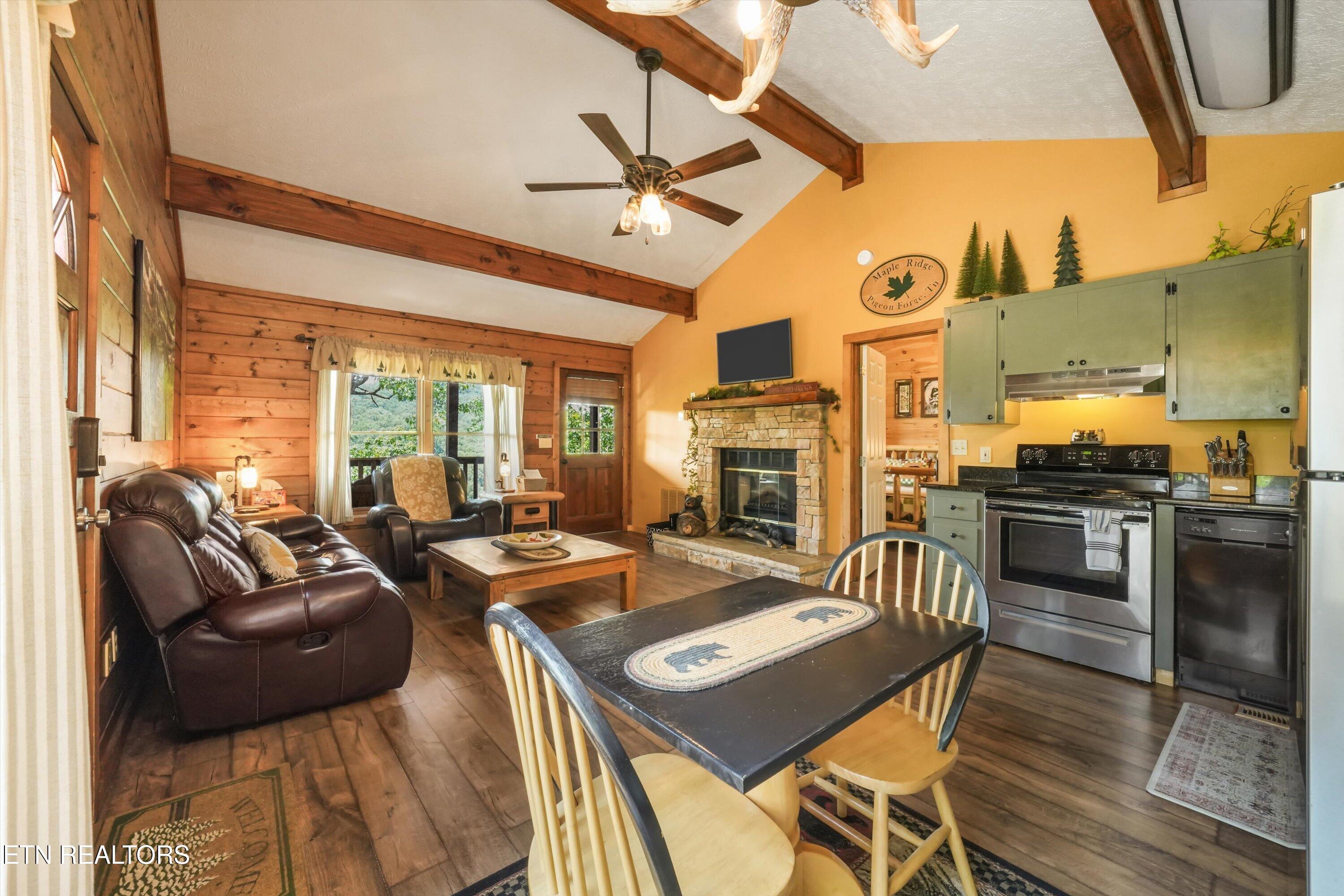 4403 New Pioneer Trail Pigeon Forge TN 37863