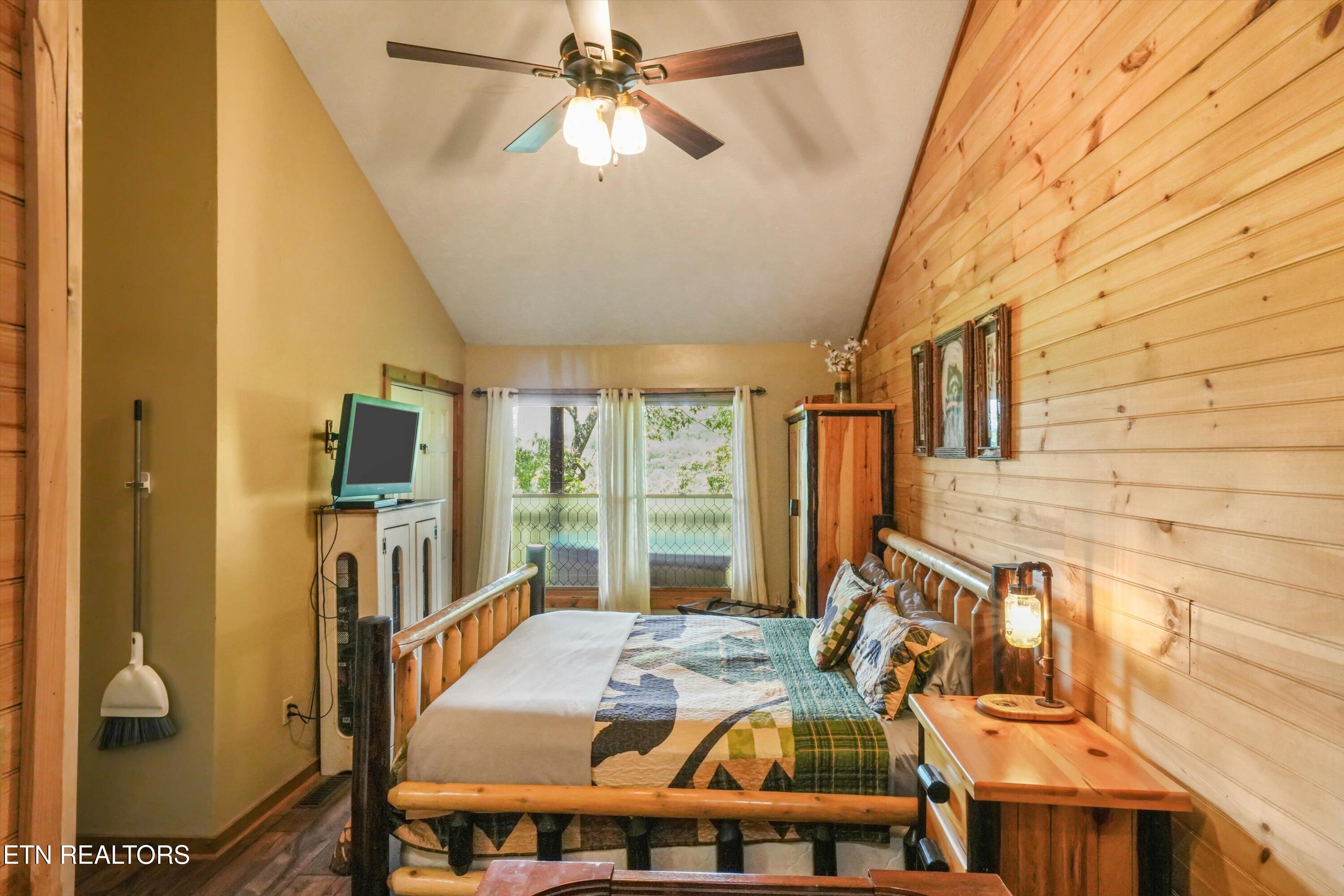 4403 New Pioneer Trail Pigeon Forge TN 37863