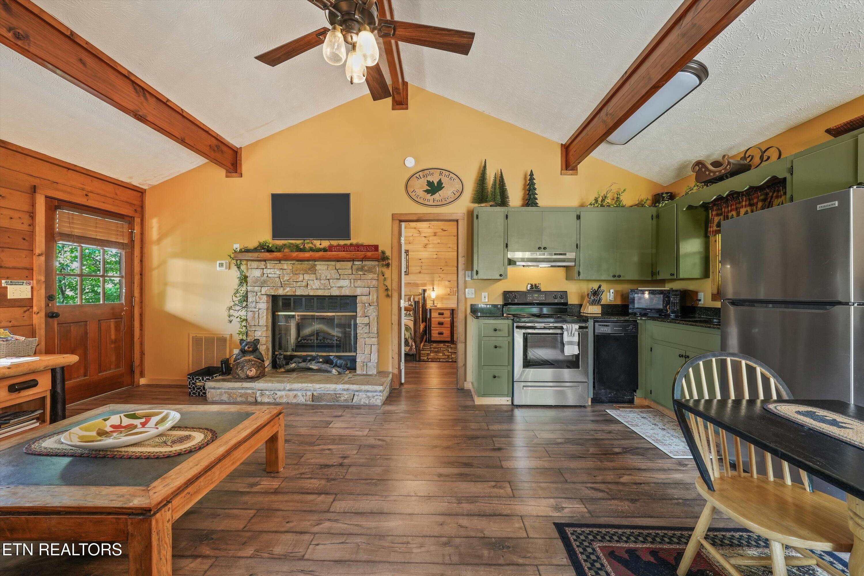 4403 New Pioneer Trail Pigeon Forge TN 37863