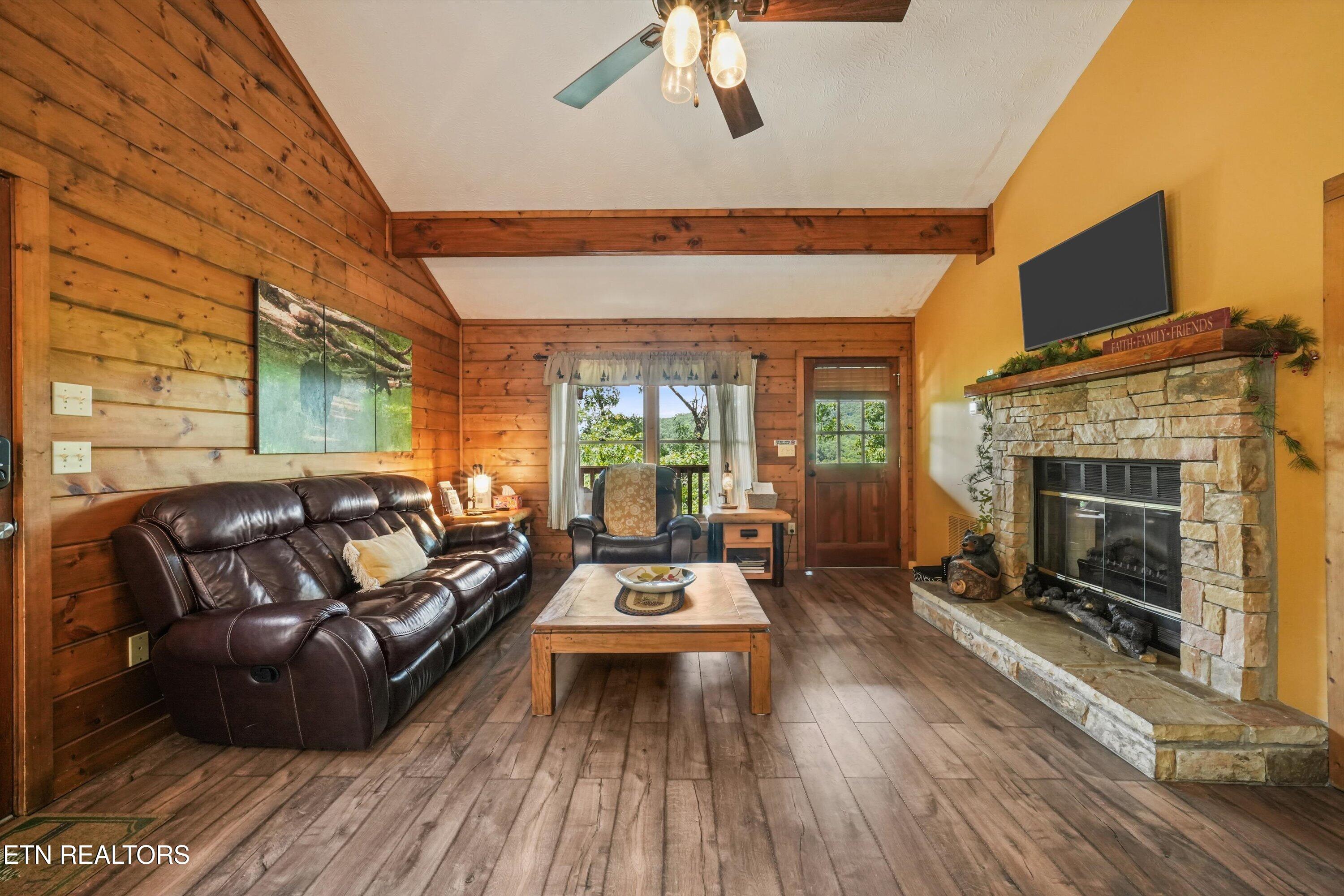 4403 New Pioneer Trail Pigeon Forge TN 37863