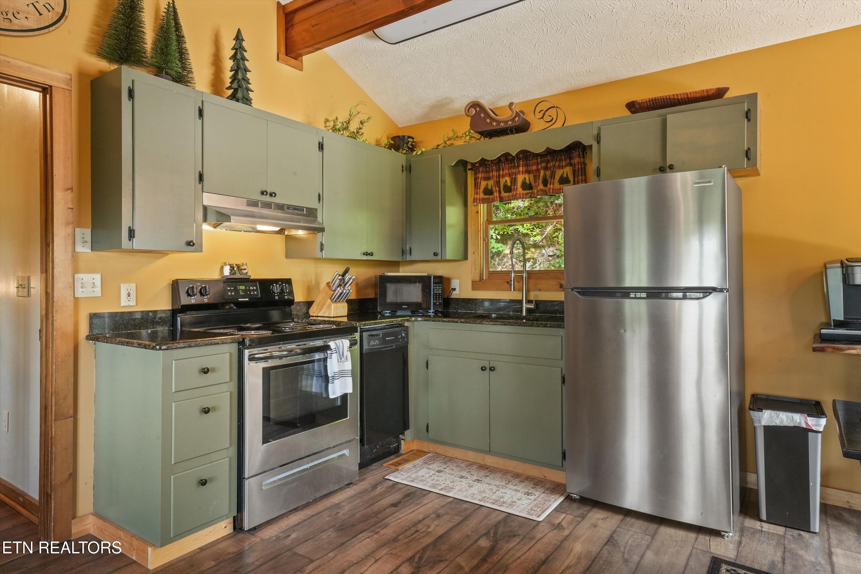 4403 New Pioneer Trail Pigeon Forge TN 37863