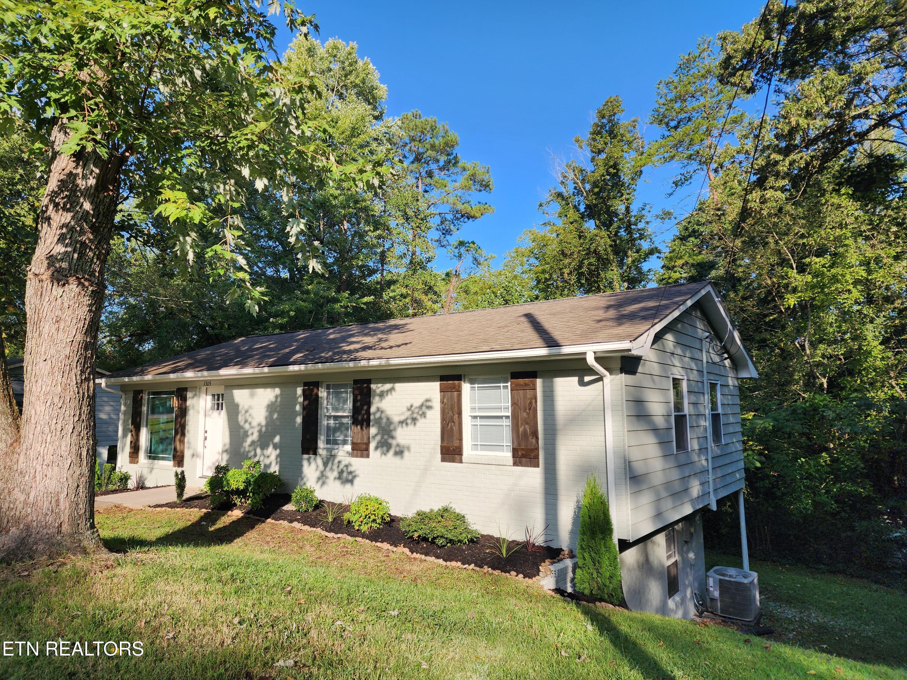 1305 Topside View Drive Maryville TN 37803