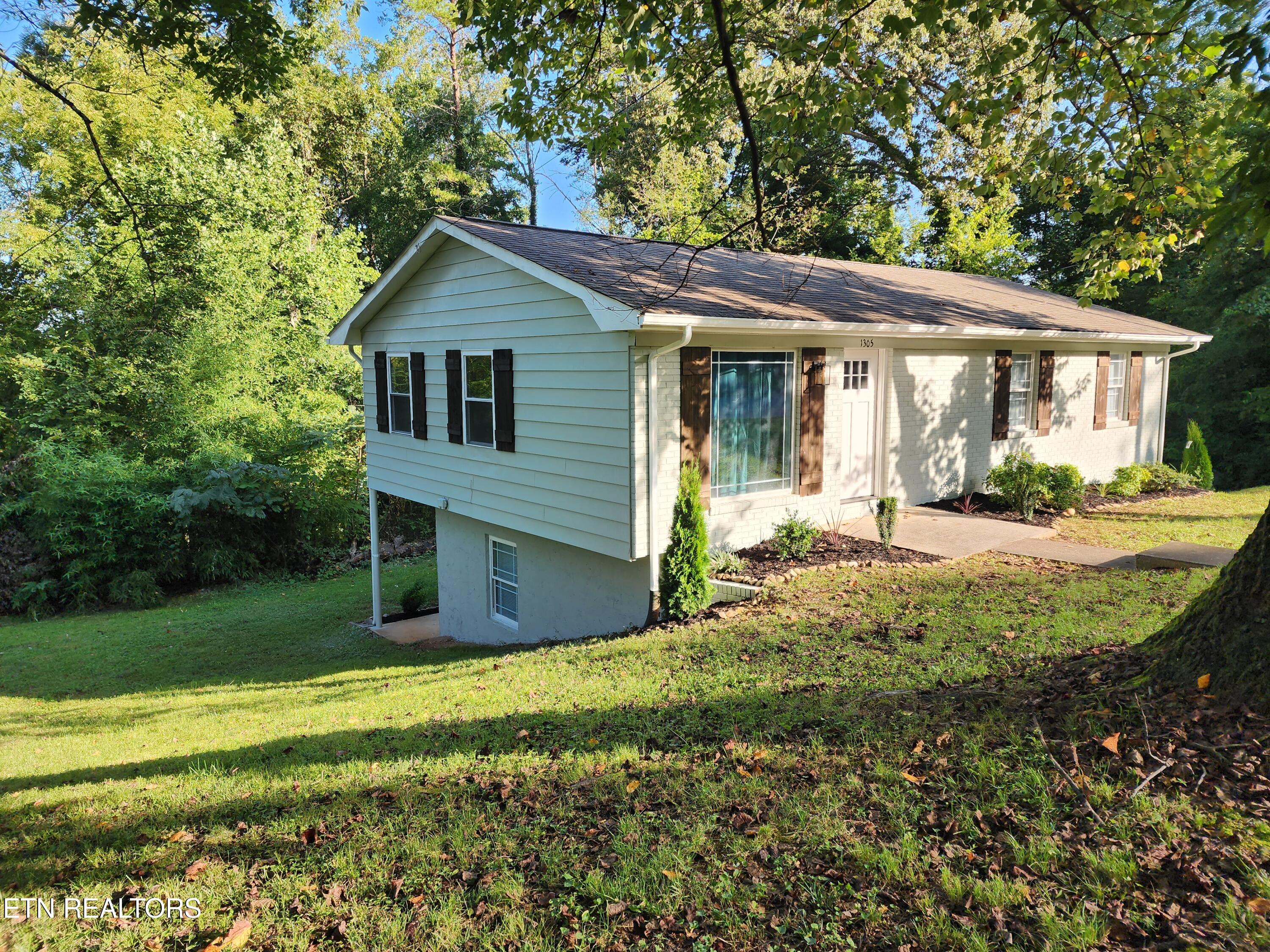1305 Topside View Drive Maryville TN 37803