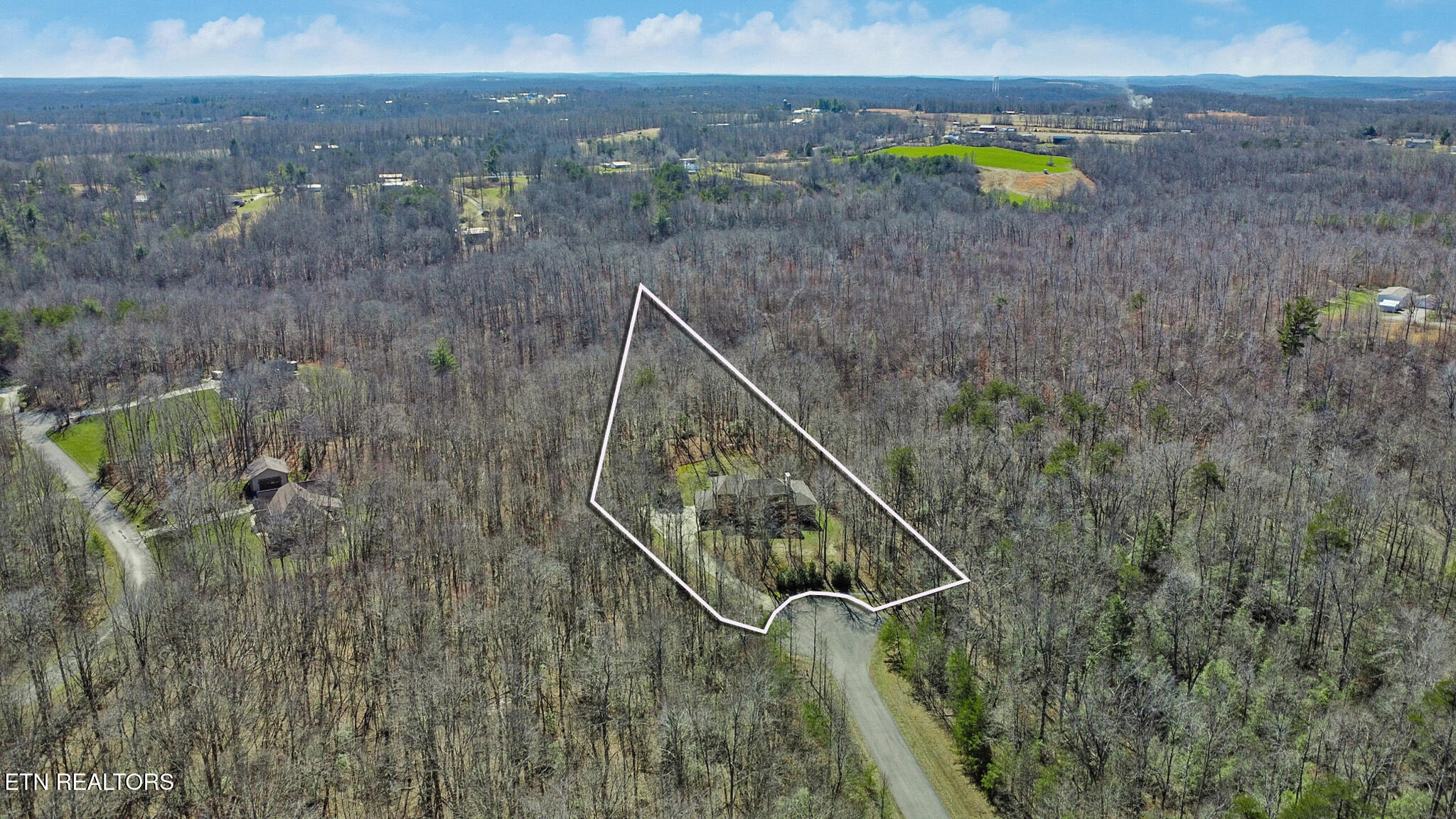 160 Willow Creek Lane Crossville TN 38571