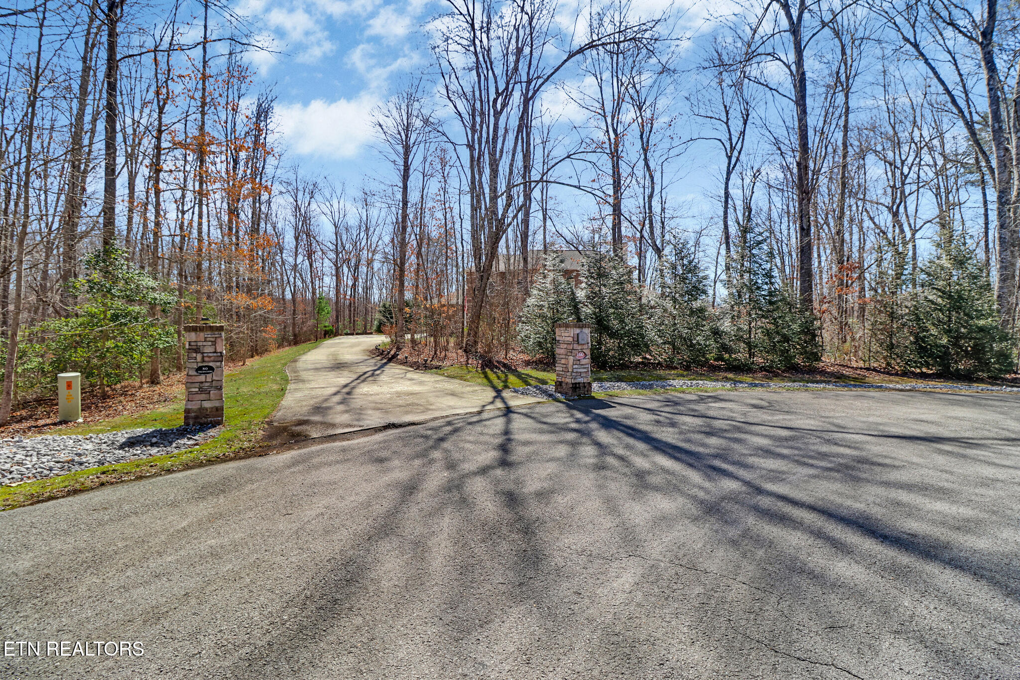 160 Willow Creek Lane Crossville TN 38571
