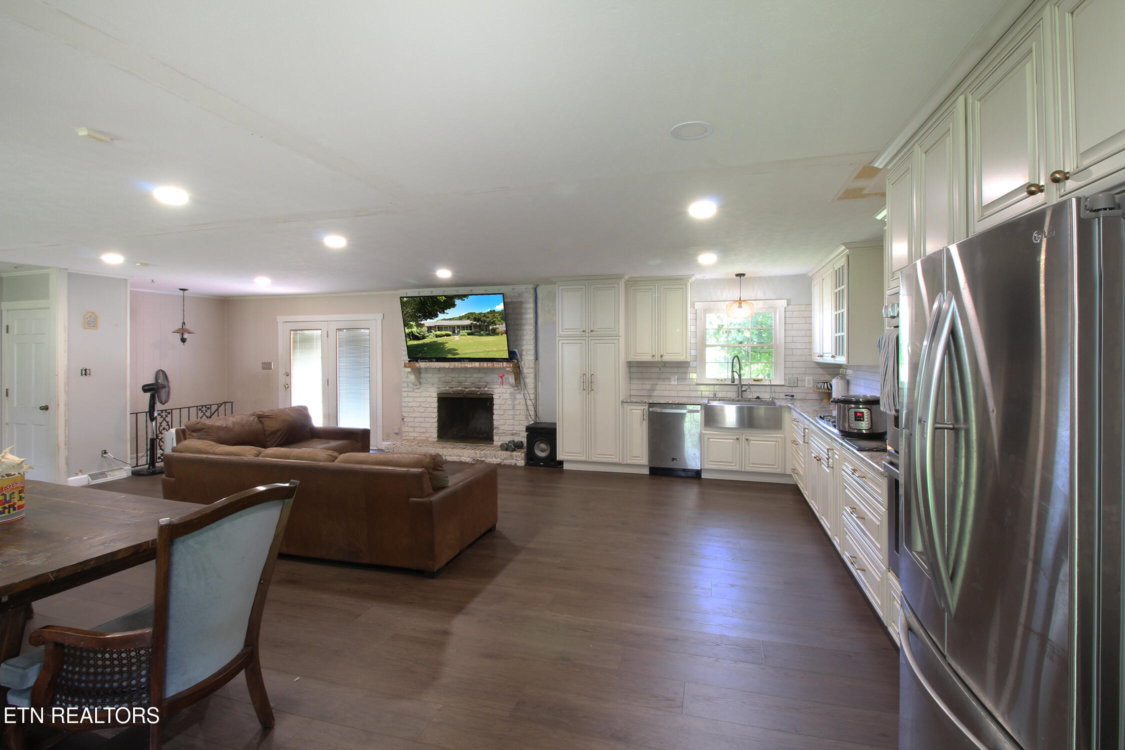 3718 Cherrylog Road Knoxville TN 37921
