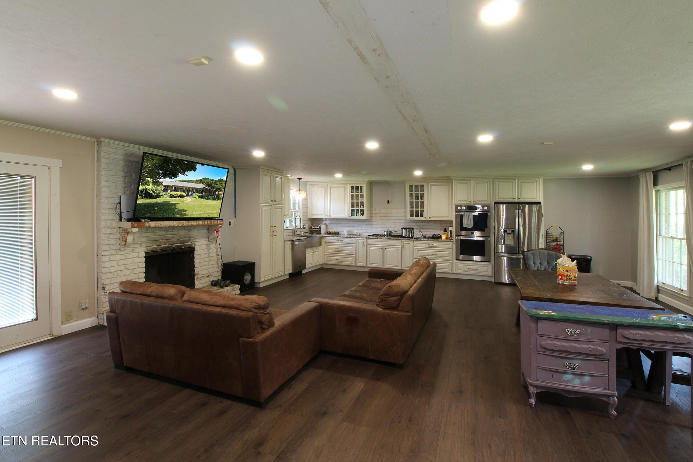 3718 Cherrylog Road Knoxville TN 37921