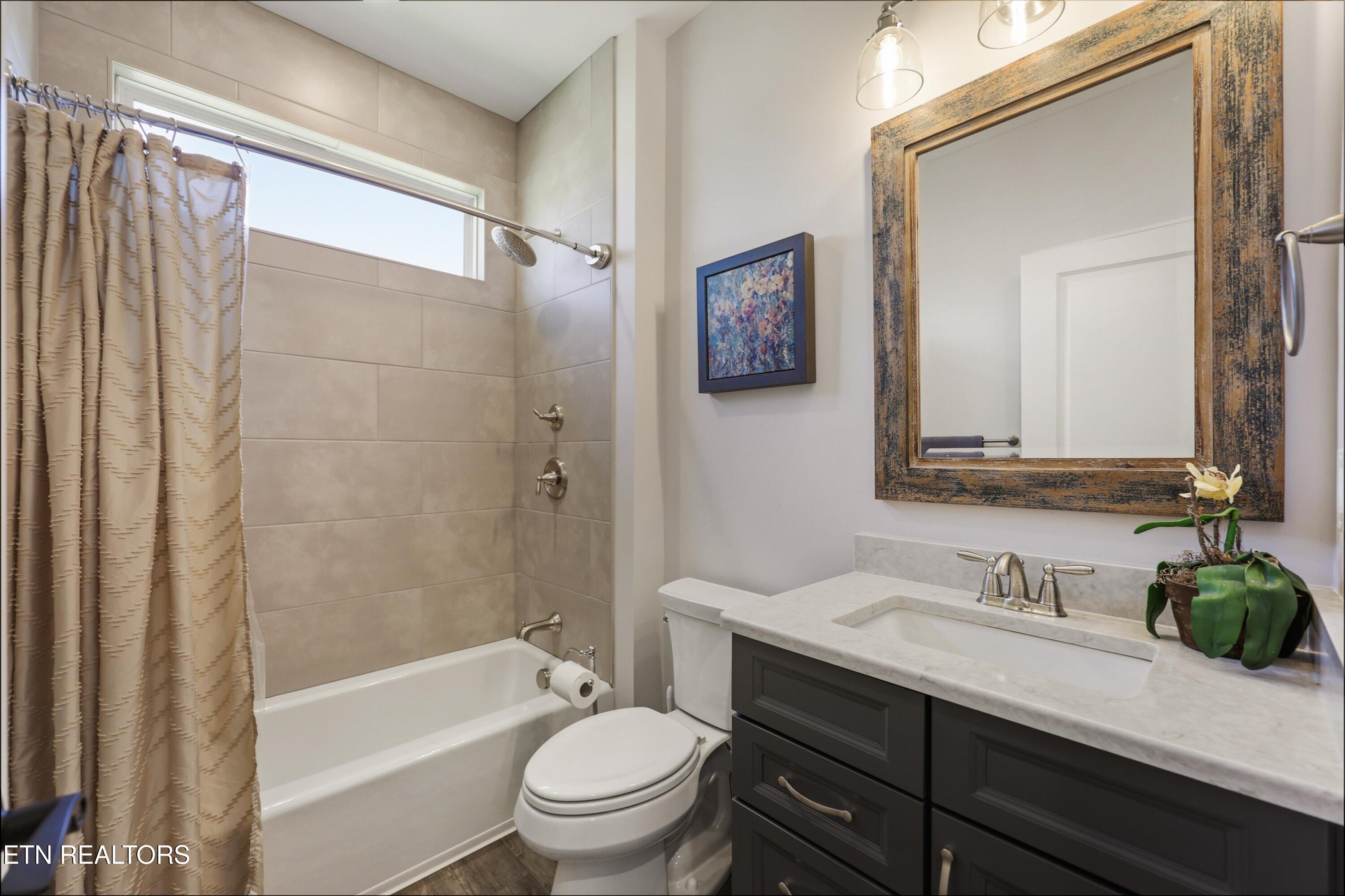 247 Bittersweet Lane Lenoir City TN 37771