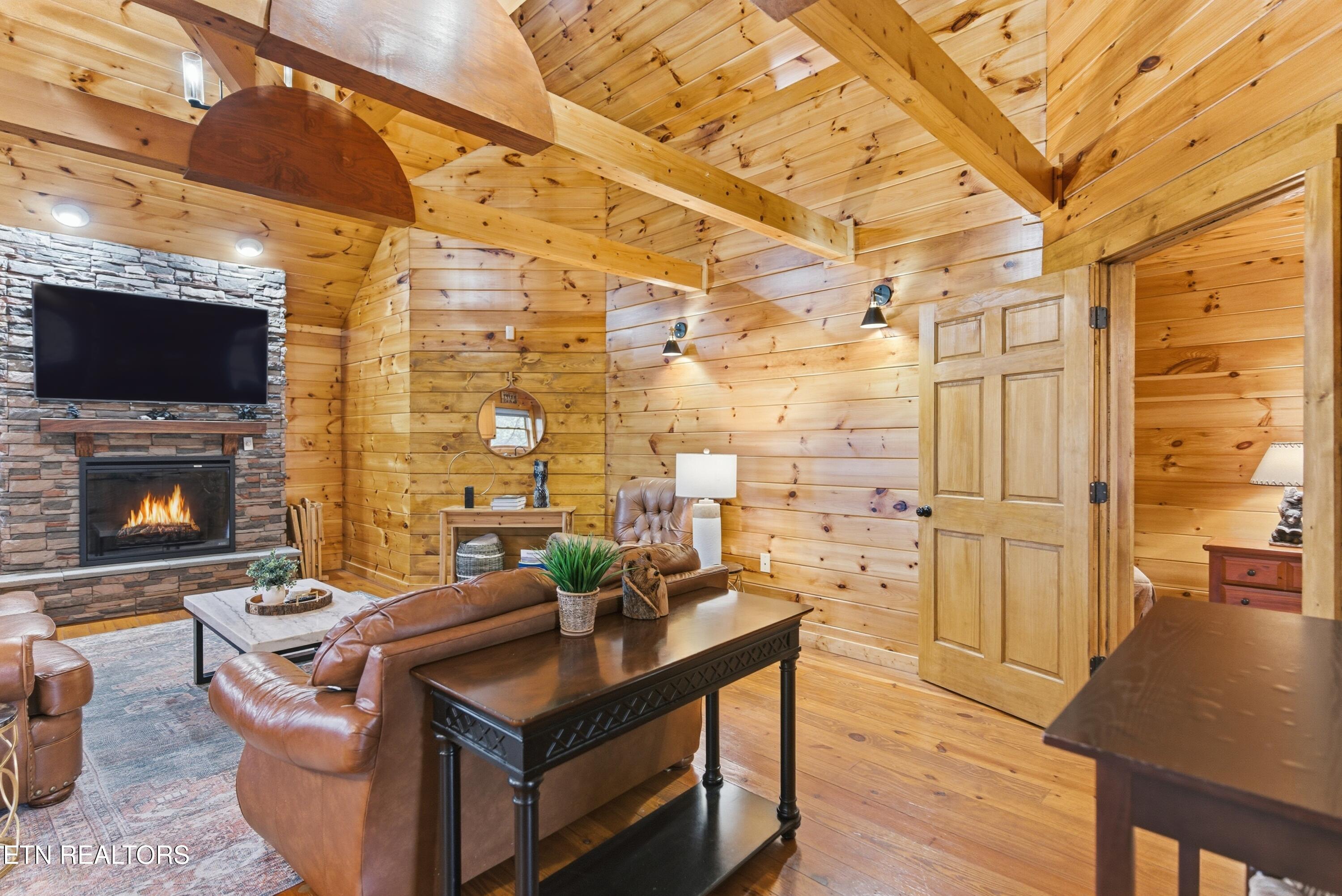 2054 Oakmont Drive Sevierville TN 37876