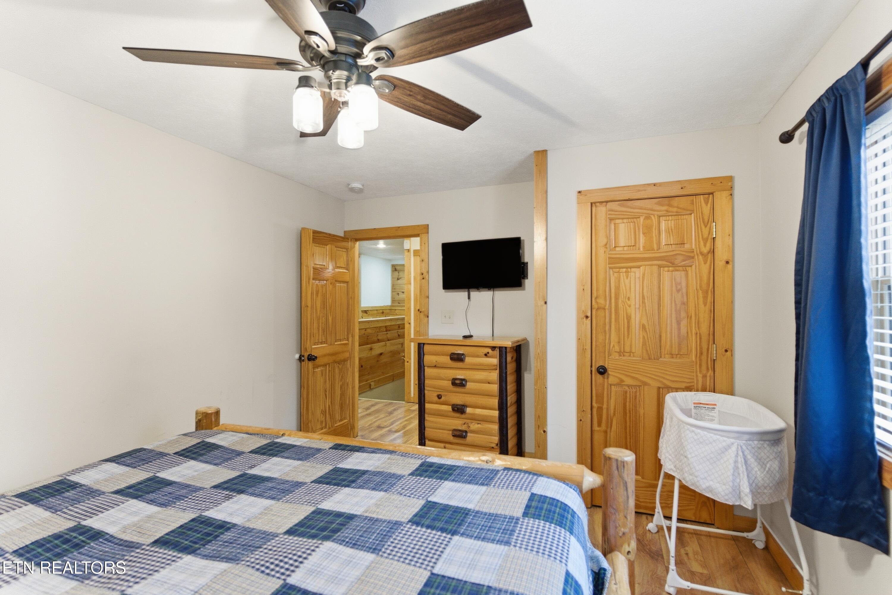 2054 Oakmont Drive Sevierville TN 37876