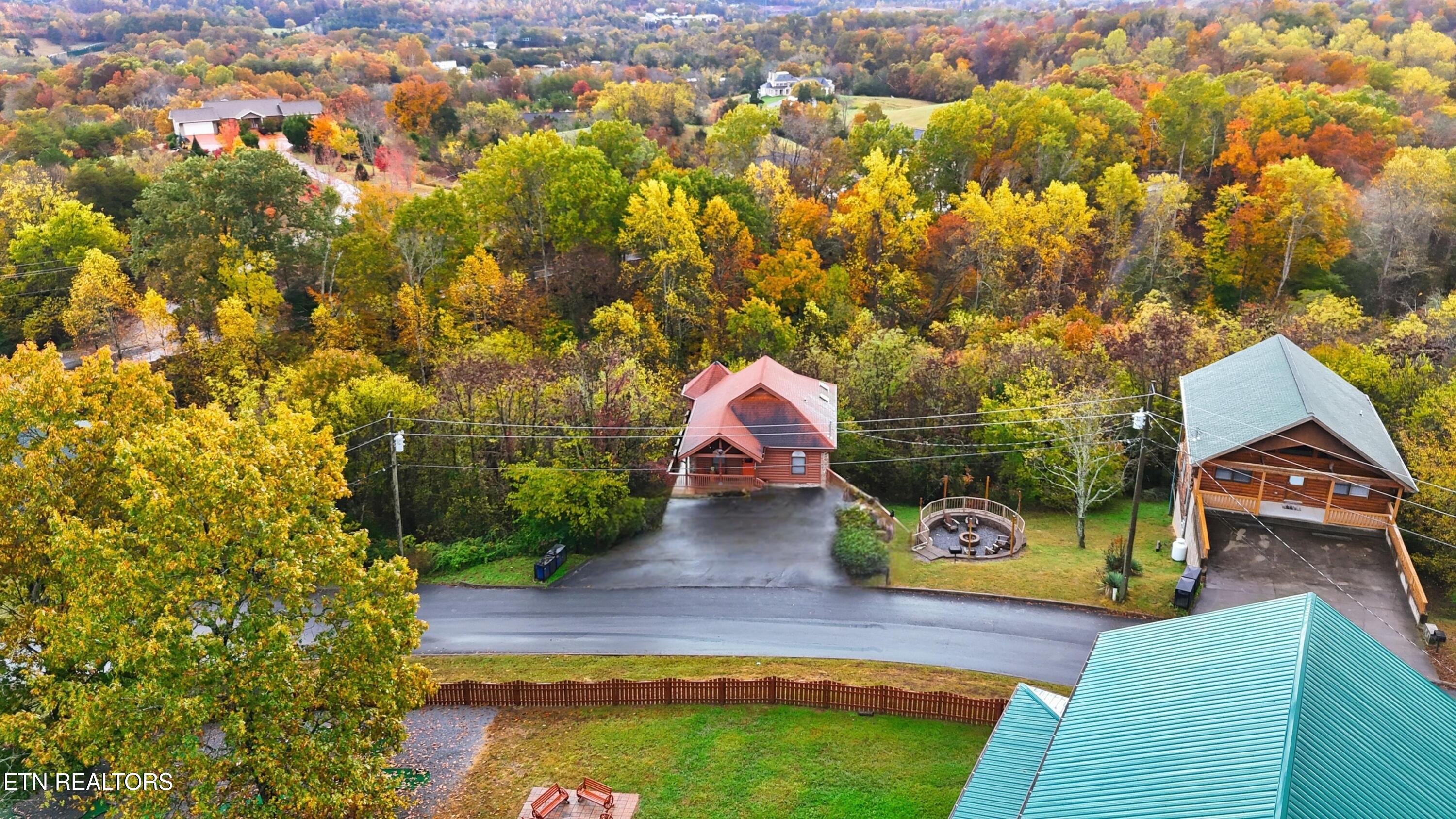 2054 Oakmont Drive Sevierville TN 37876
