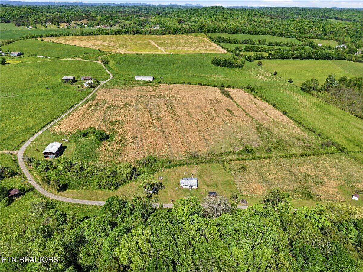 525 Matthews Lane Mosheim TN 37818