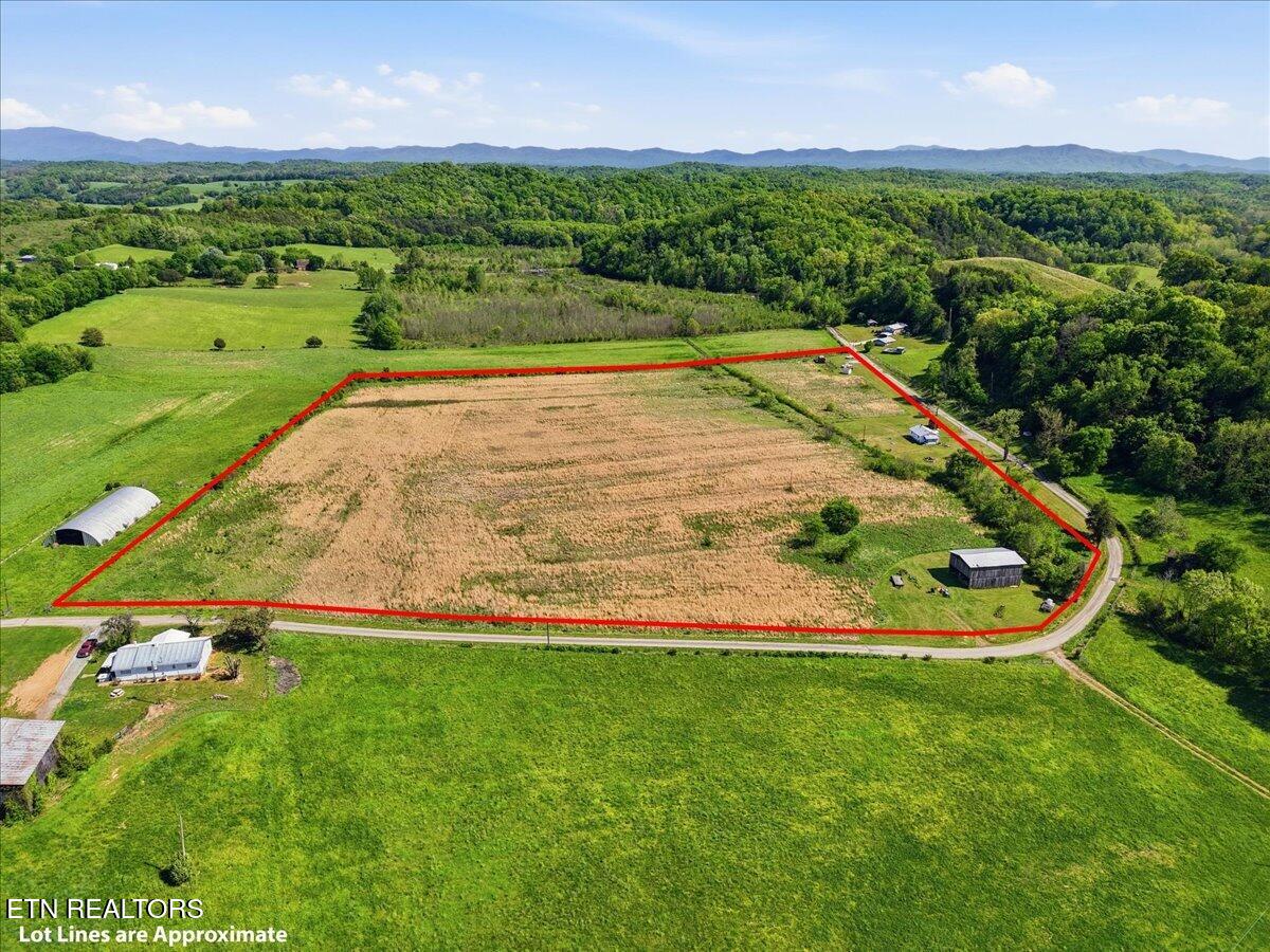 525 Matthews Lane Mosheim TN 37818