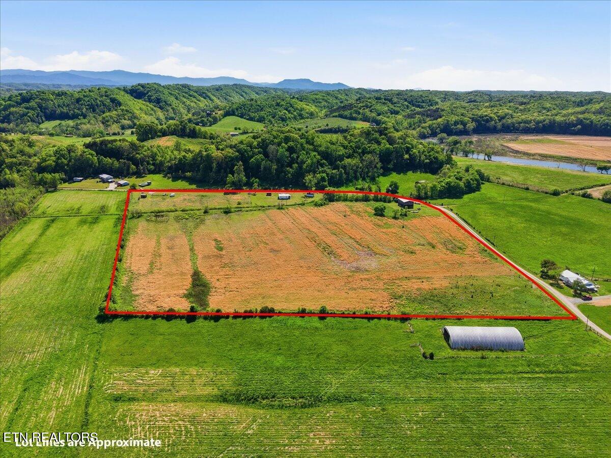 525 Matthews Lane Mosheim TN 37818