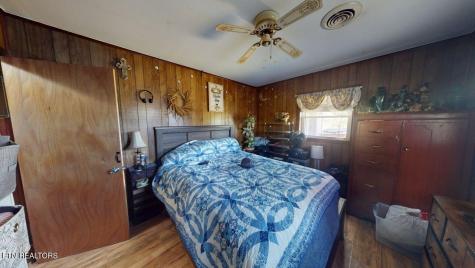 525 Matthews Lane Mosheim TN 37818