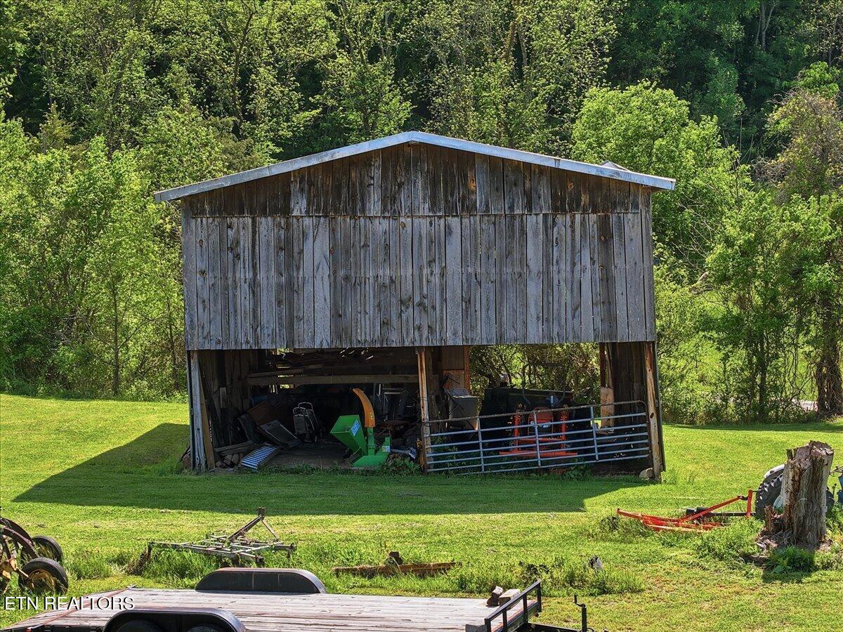 525 Matthews Lane Mosheim TN 37818