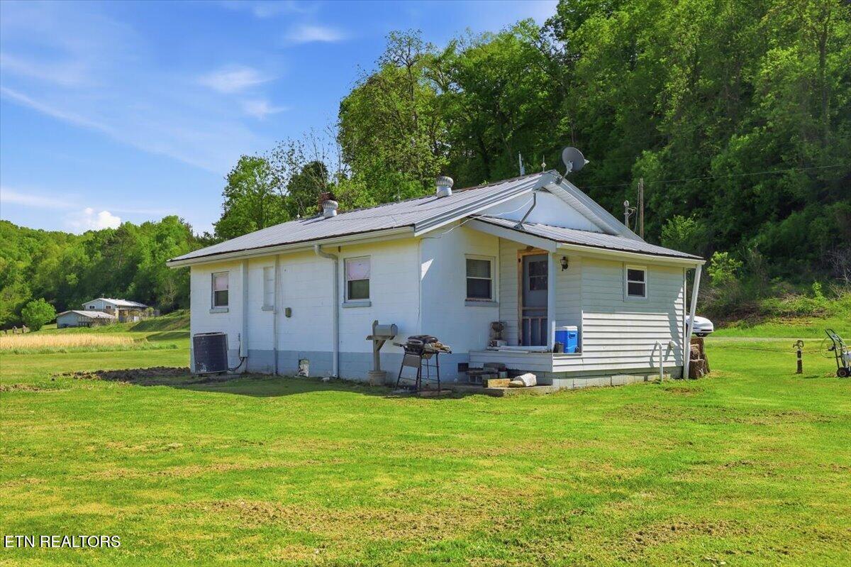 525 Matthews Lane Mosheim TN 37818