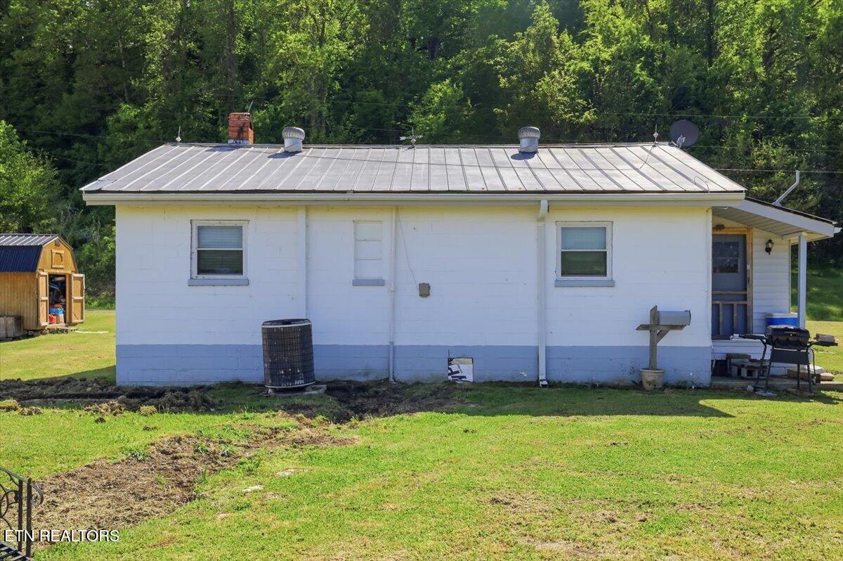 525 Matthews Lane Mosheim TN 37818