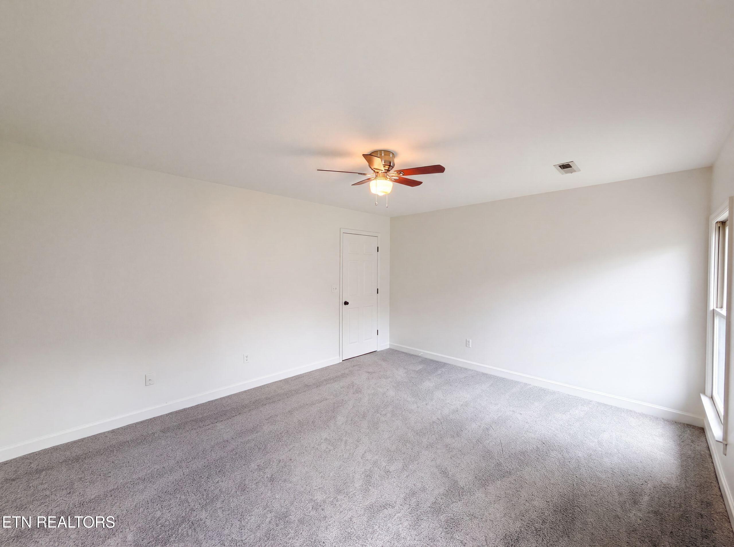 8542 Oxford Drive Knoxville TN 37922