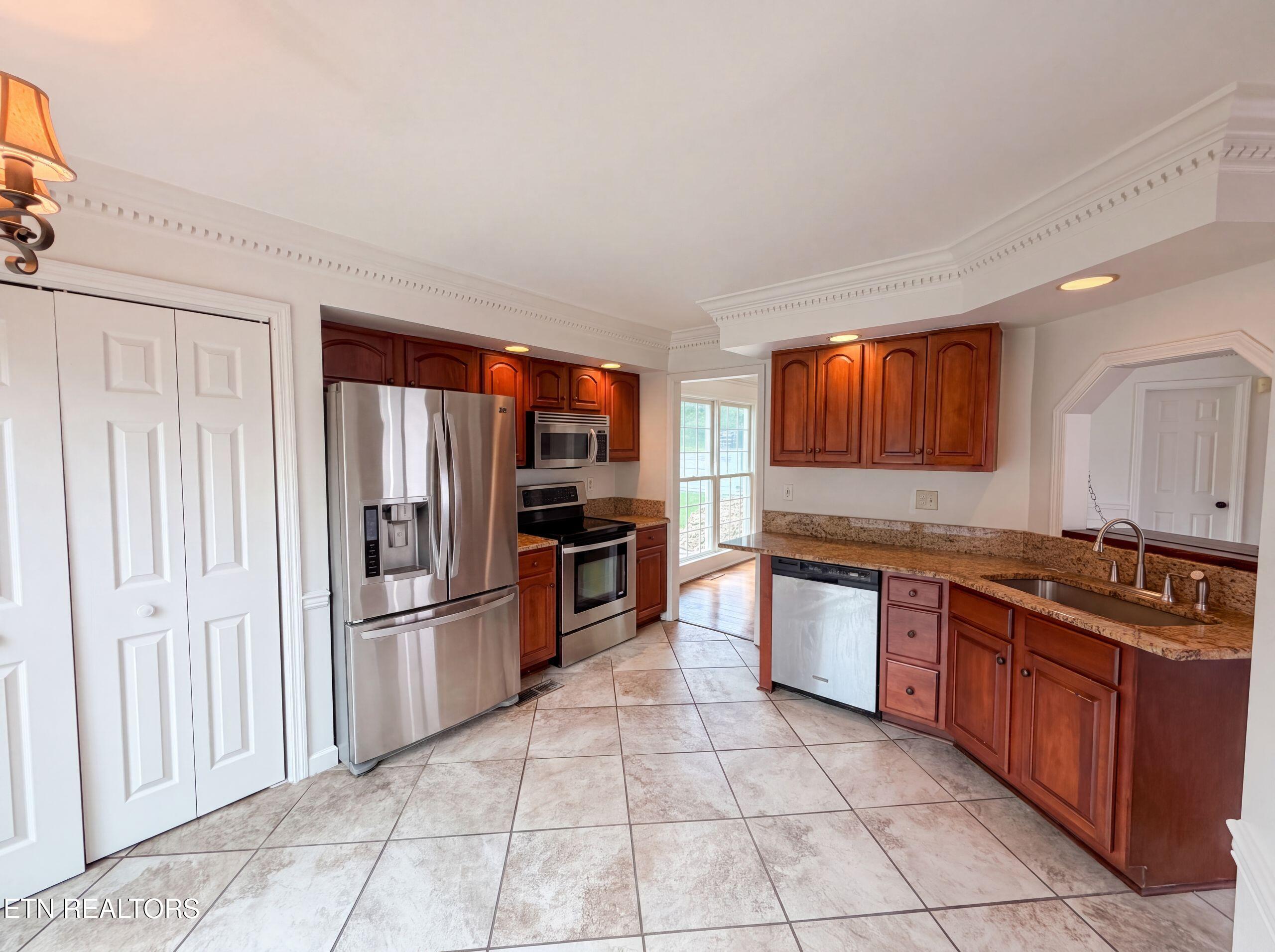 8542 Oxford Drive Knoxville TN 37922