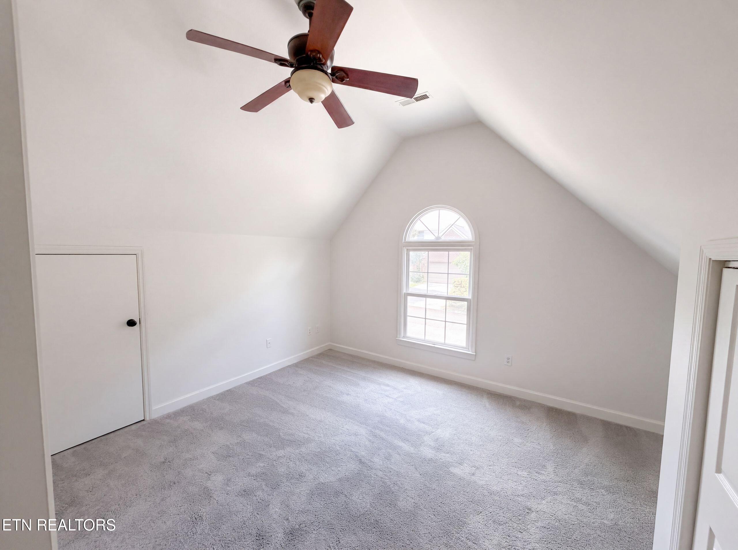 8542 Oxford Drive Knoxville TN 37922