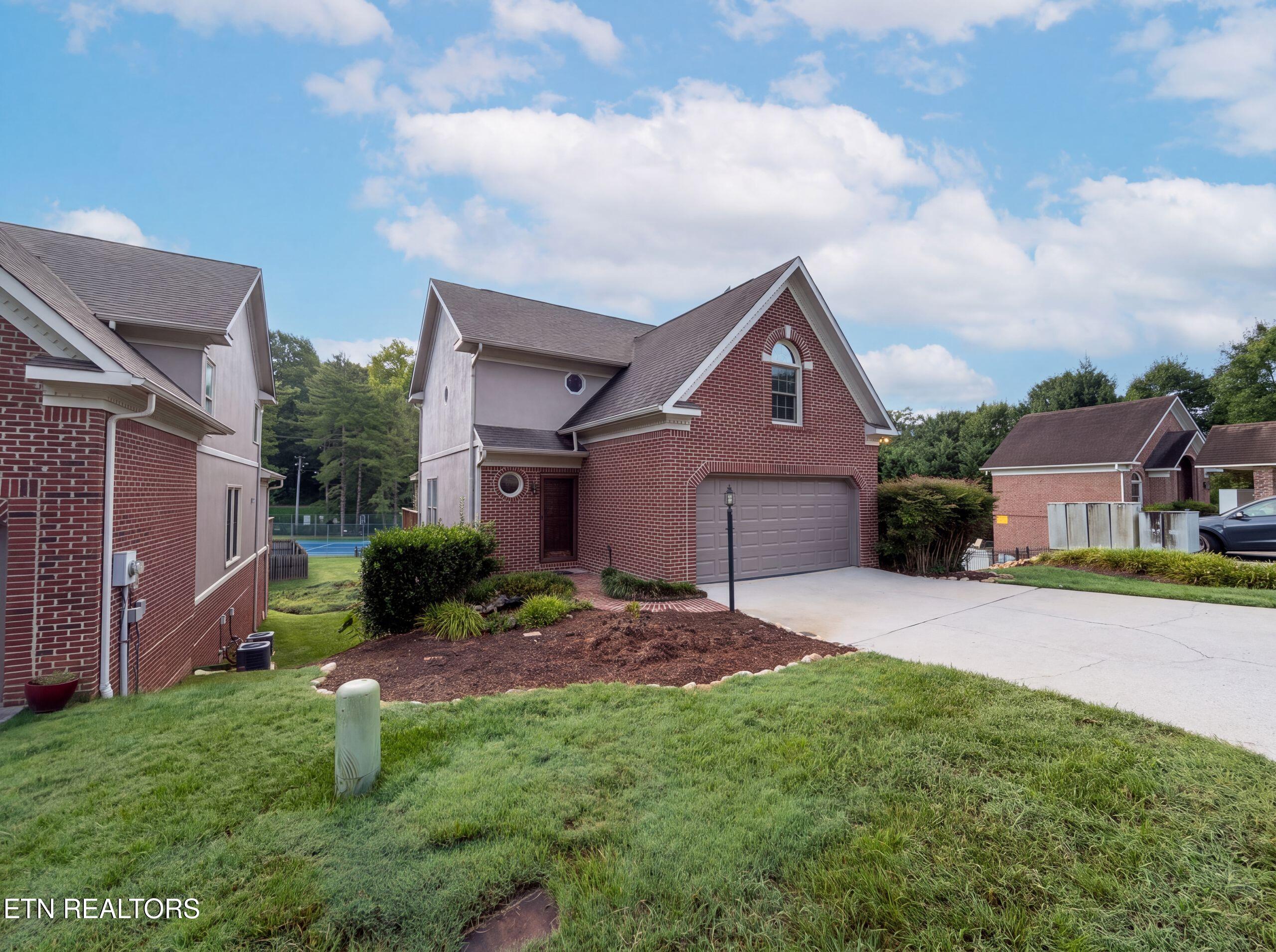 8542 Oxford Drive Knoxville TN 37922