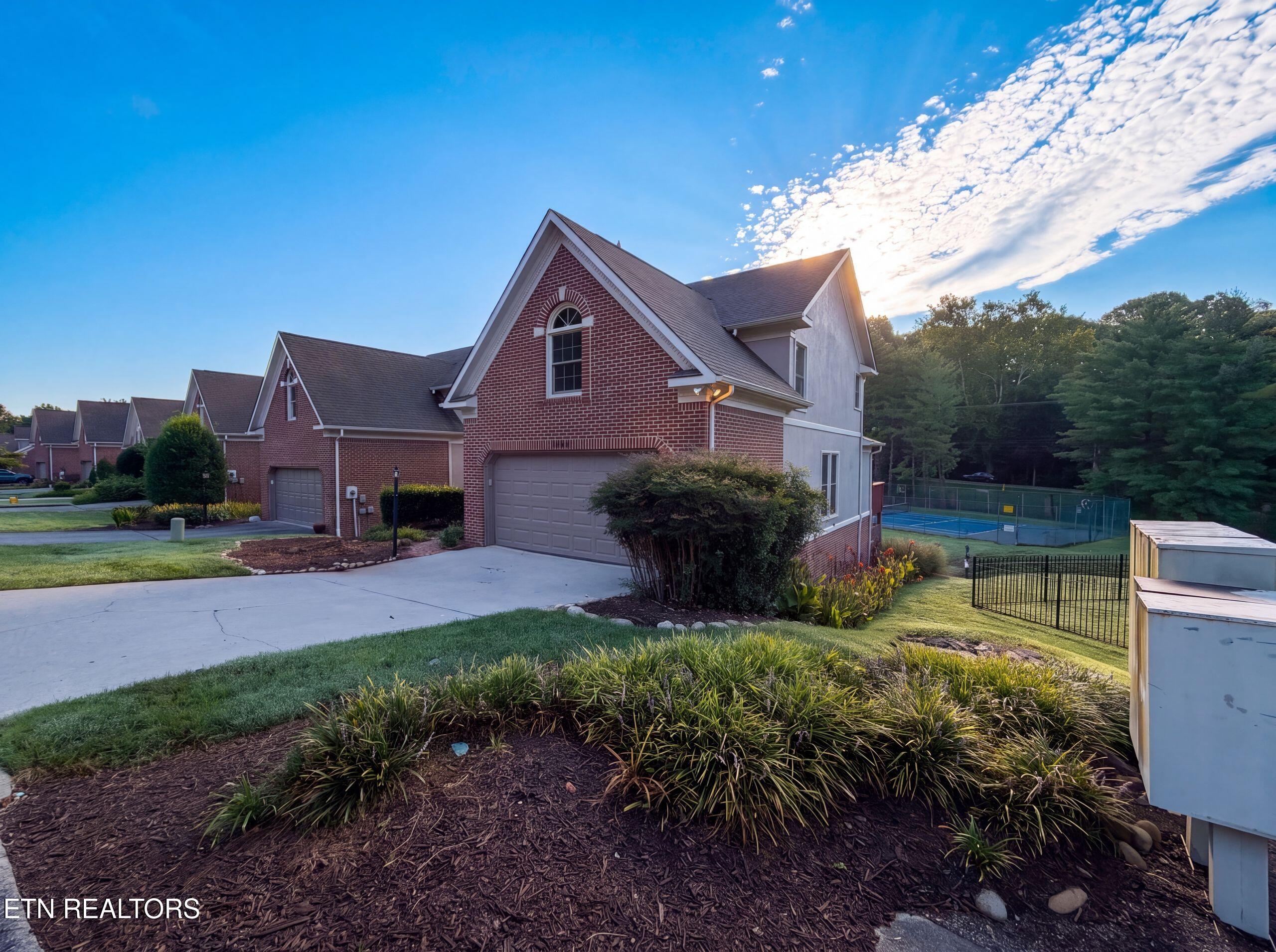 8542 Oxford Drive Knoxville TN 37922