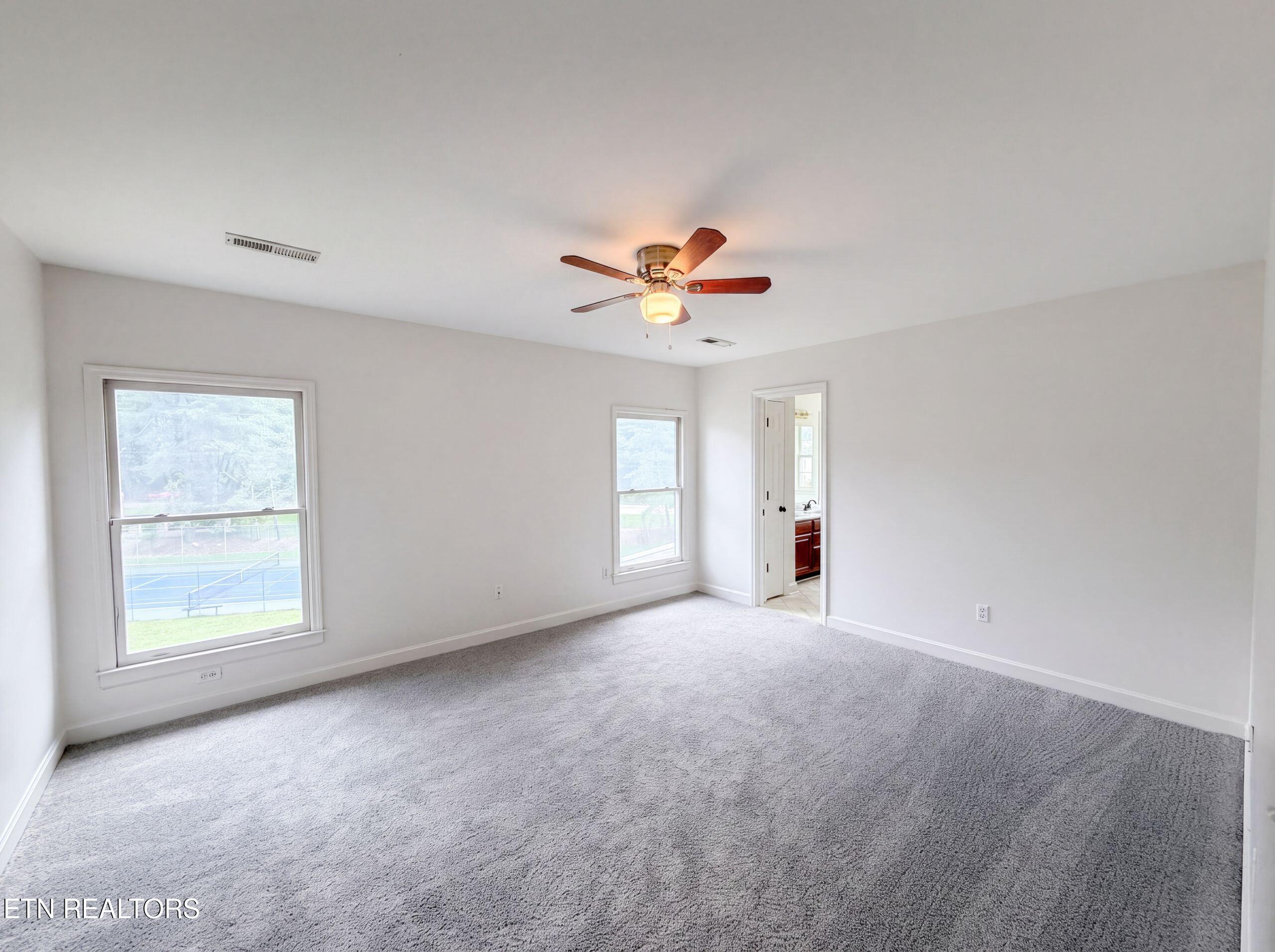 8542 Oxford Drive Knoxville TN 37922