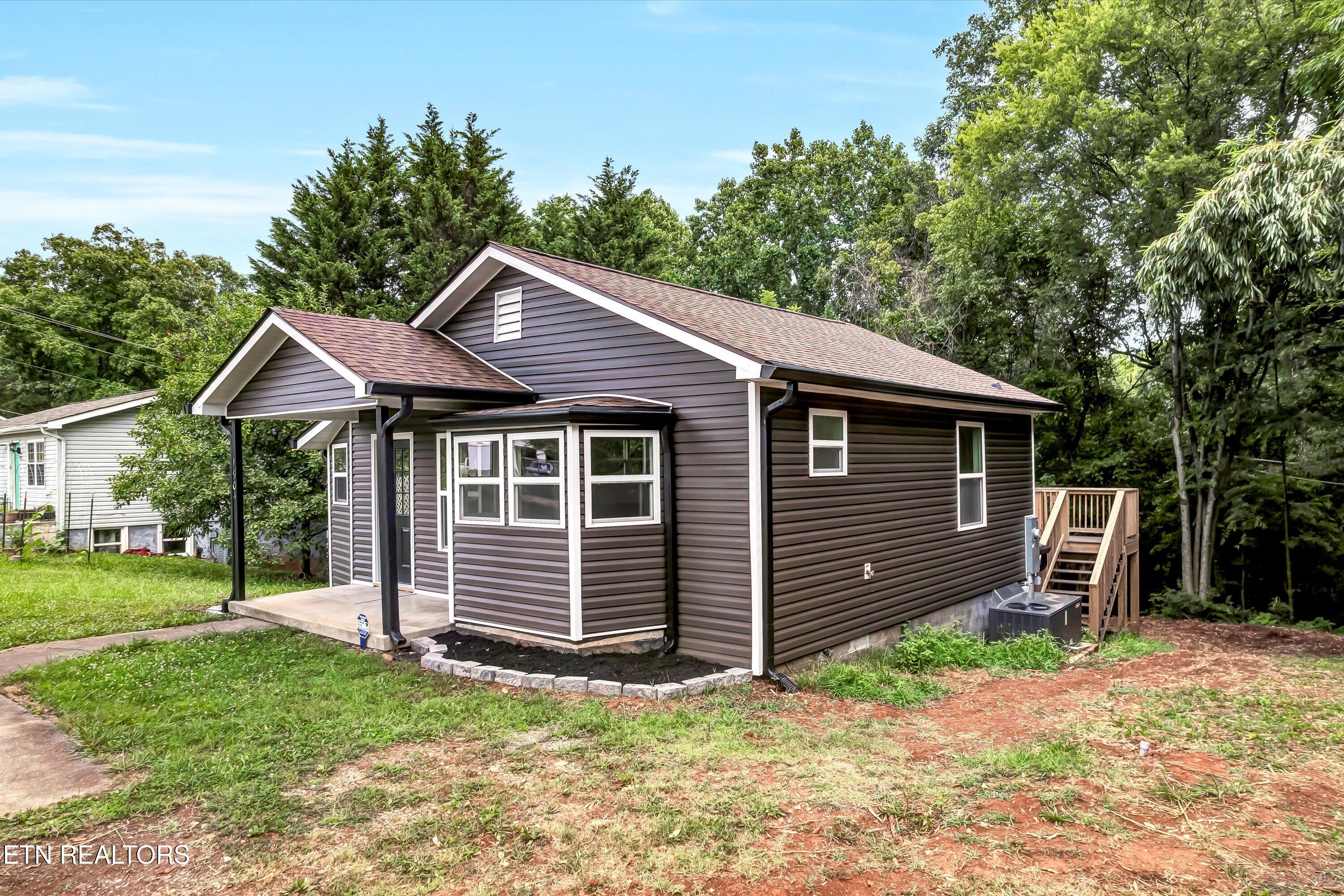1904 Smokemont Drive Maryville TN 37801