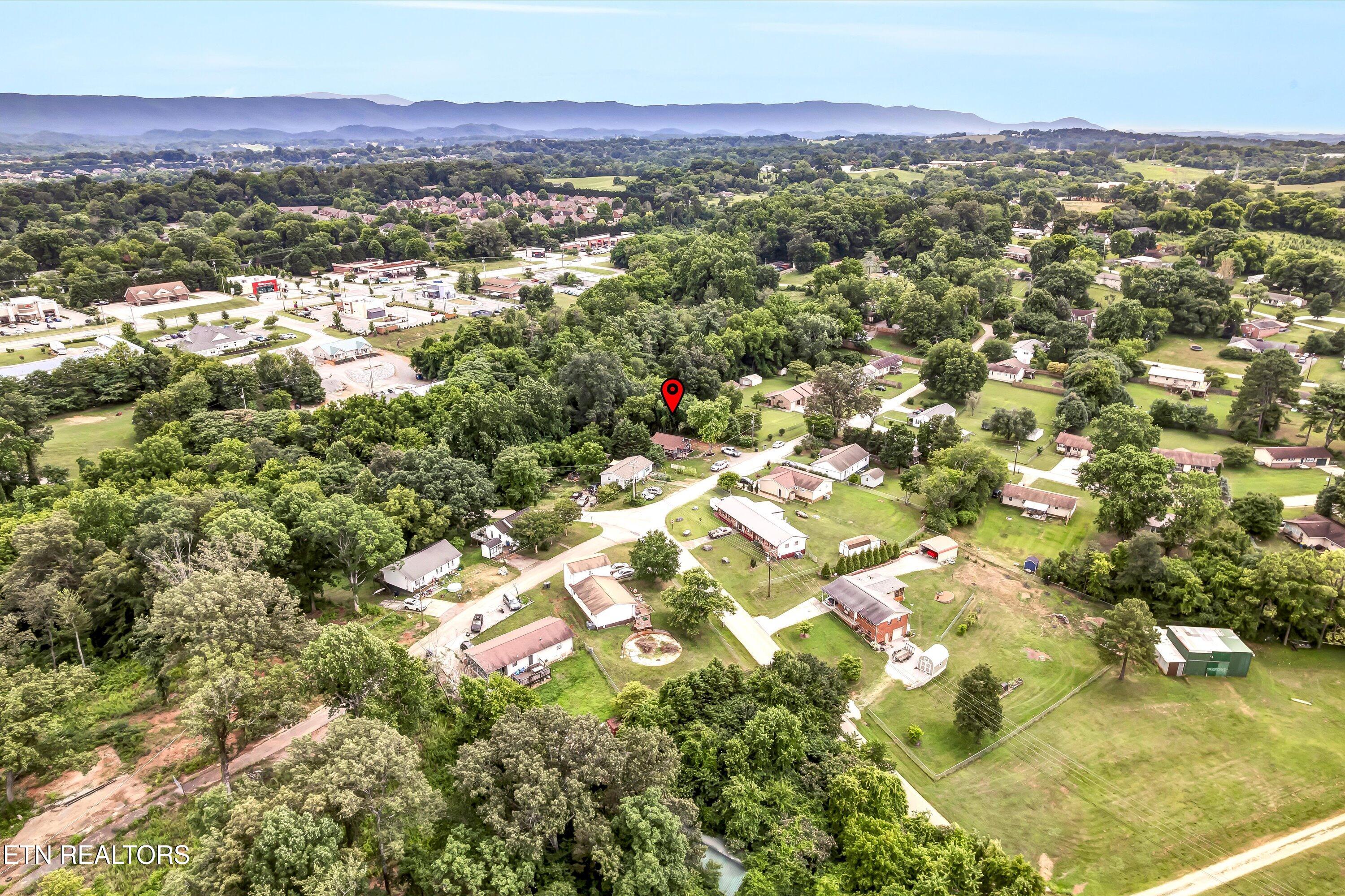 1904 Smokemont Drive Maryville TN 37801