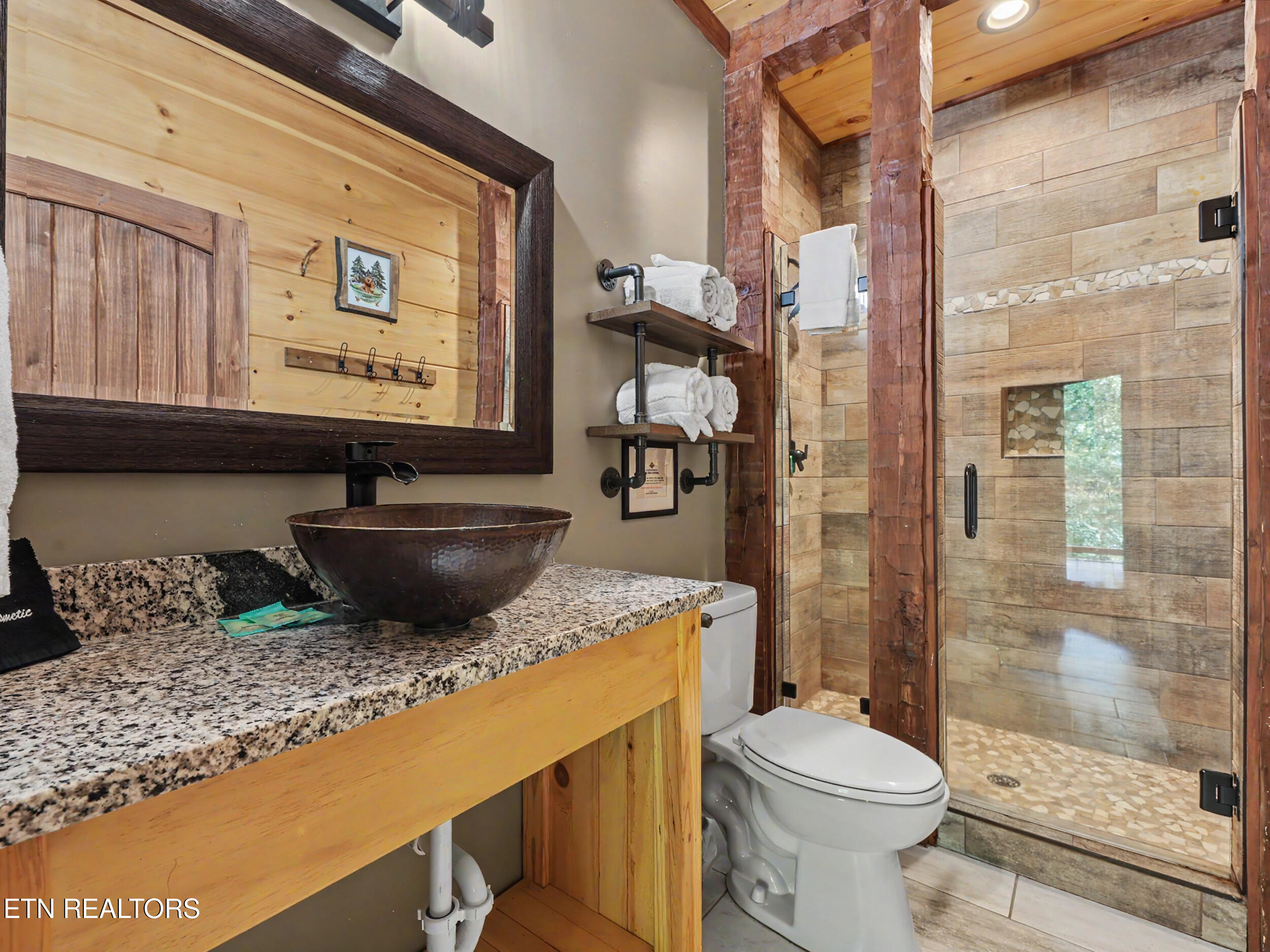 5230 Riversong Way Sevierville TN 37876