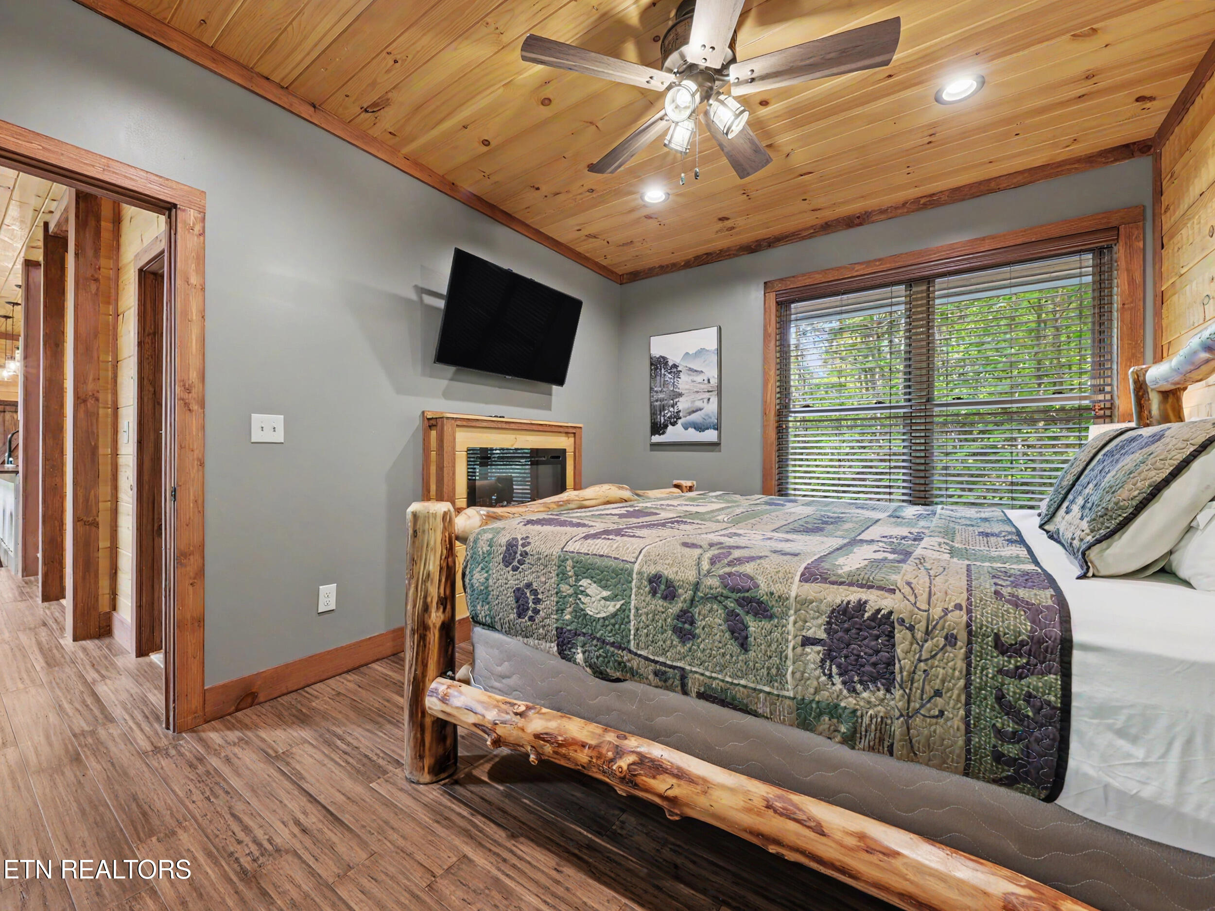 5230 Riversong Way Sevierville TN 37876
