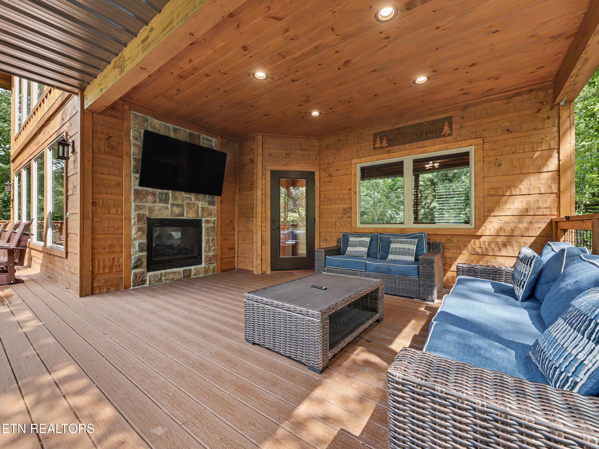 5230 Riversong Way Sevierville TN 37876
