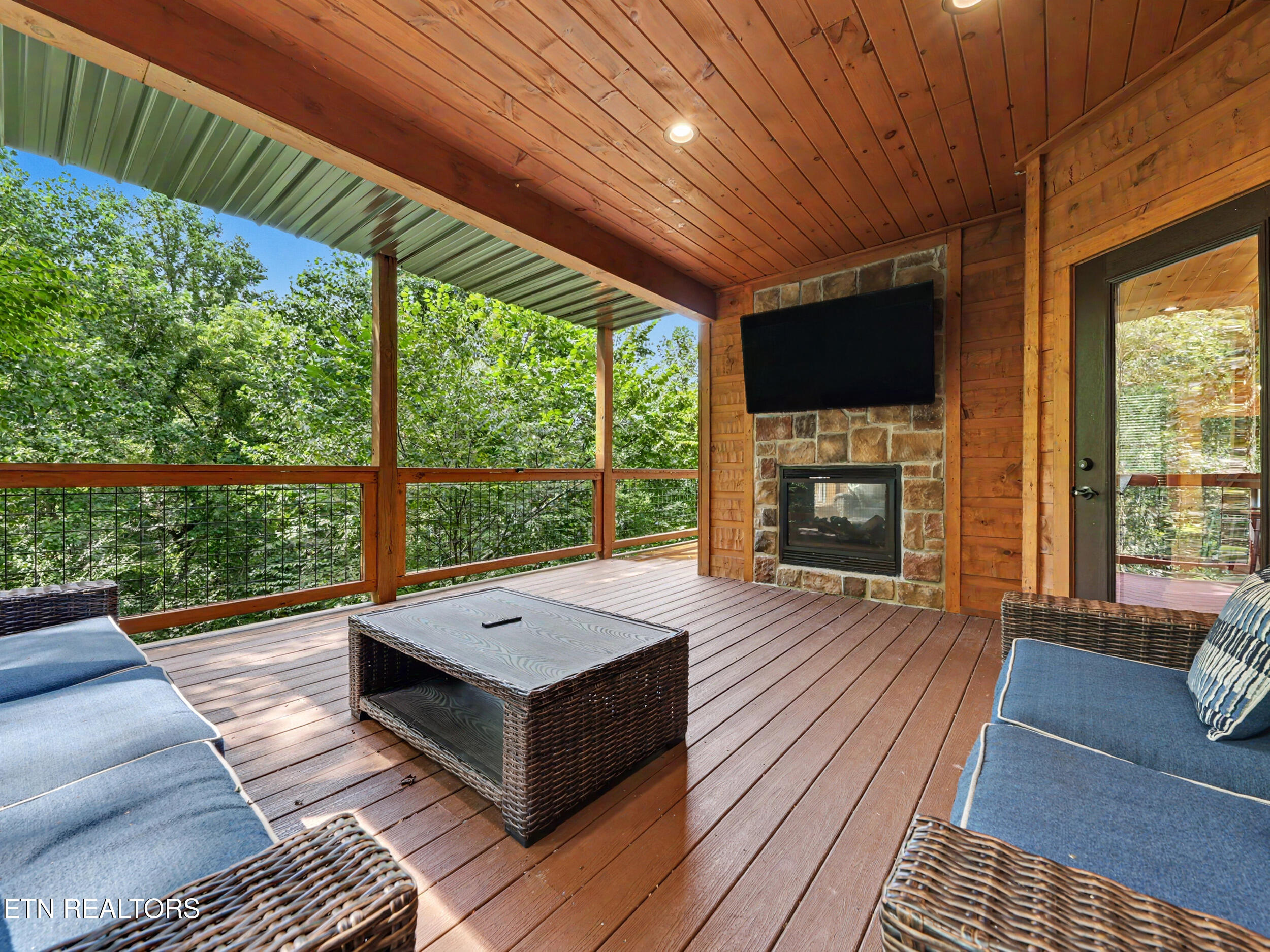 5230 Riversong Way Sevierville TN 37876