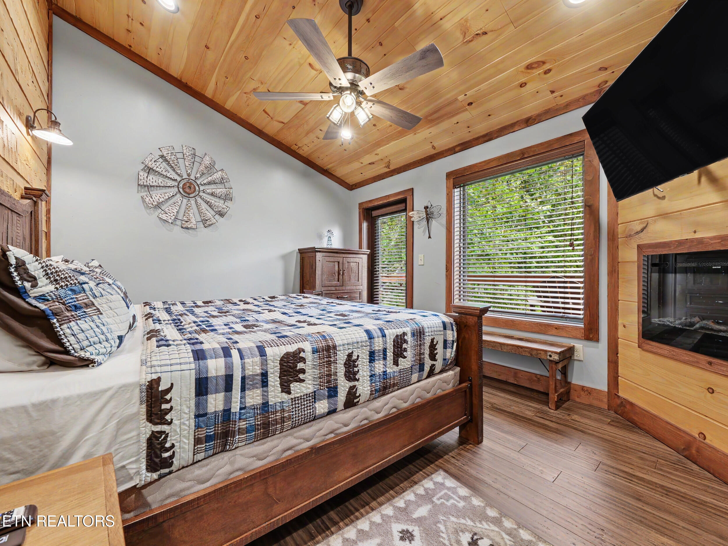 5230 Riversong Way Sevierville TN 37876