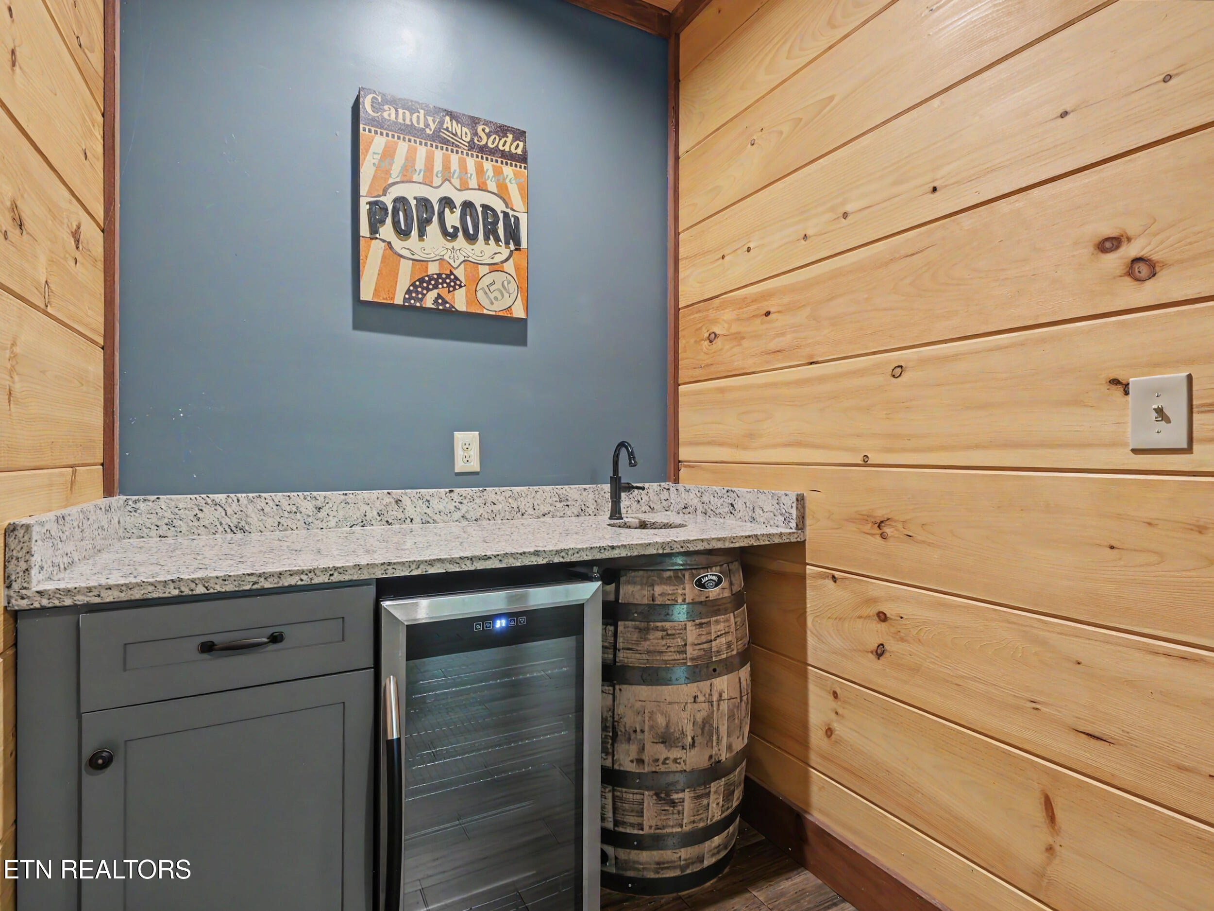 5230 Riversong Way Sevierville TN 37876