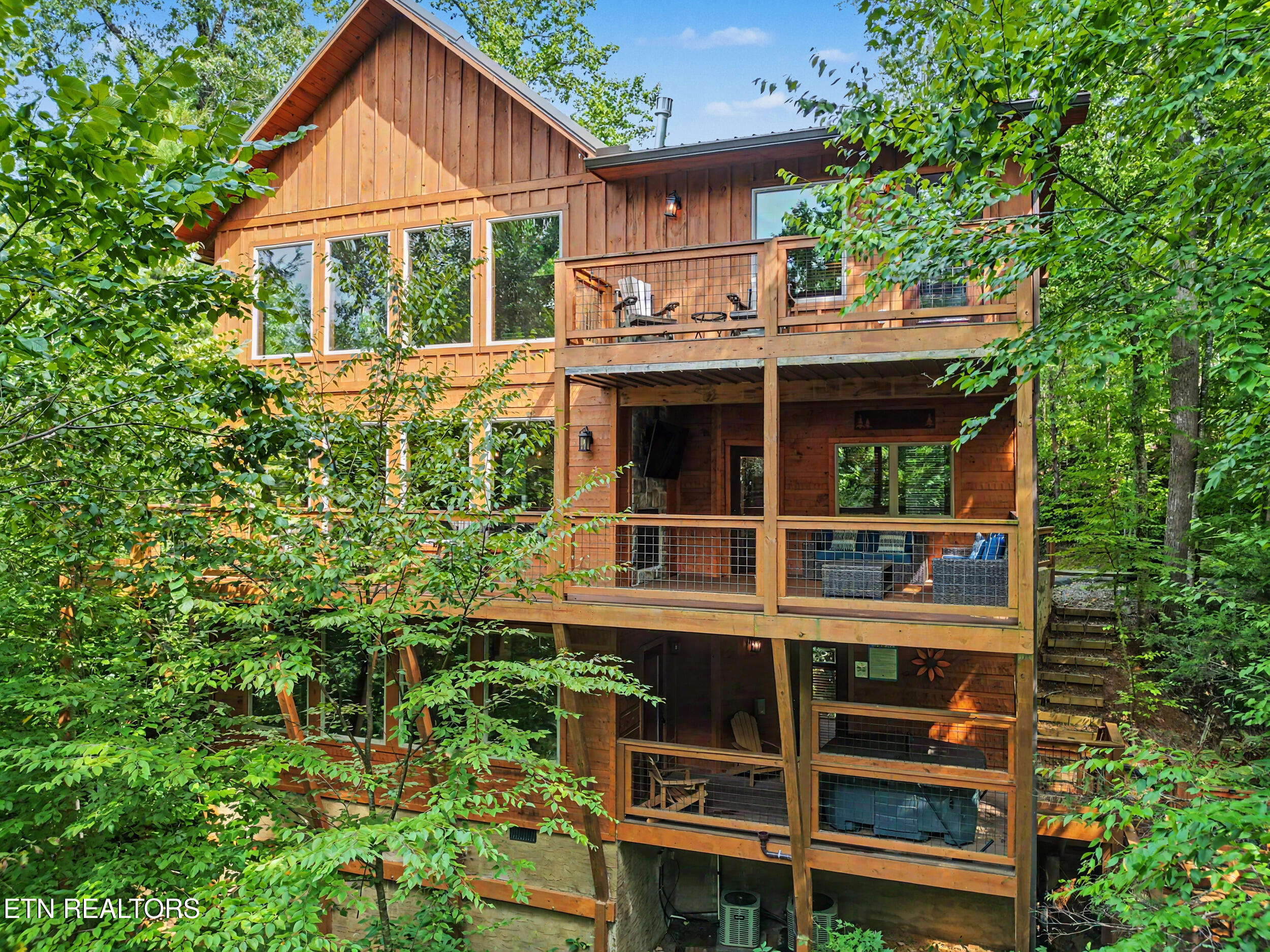 5230 Riversong Way Sevierville TN 37876