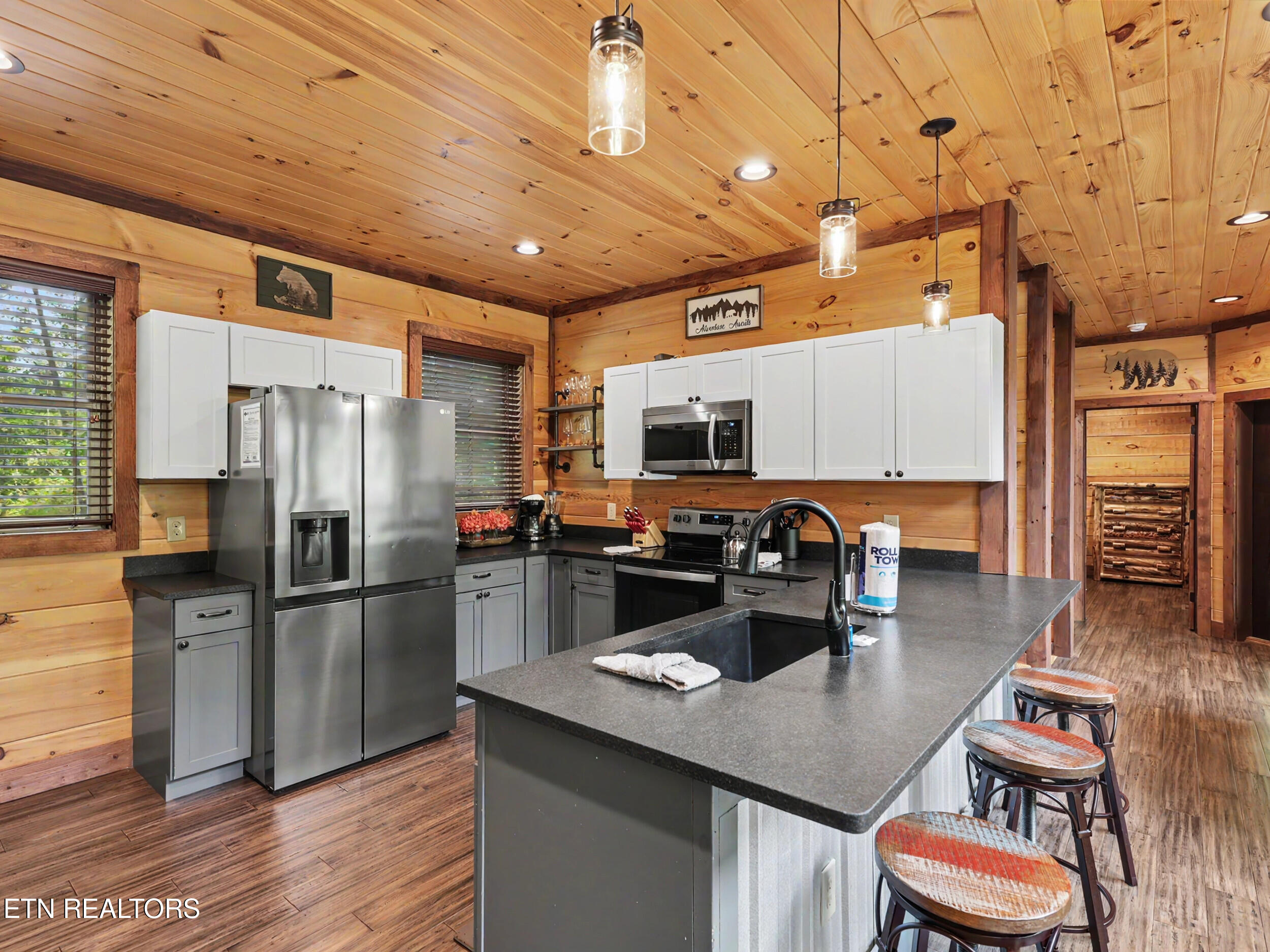 5230 Riversong Way Sevierville TN 37876