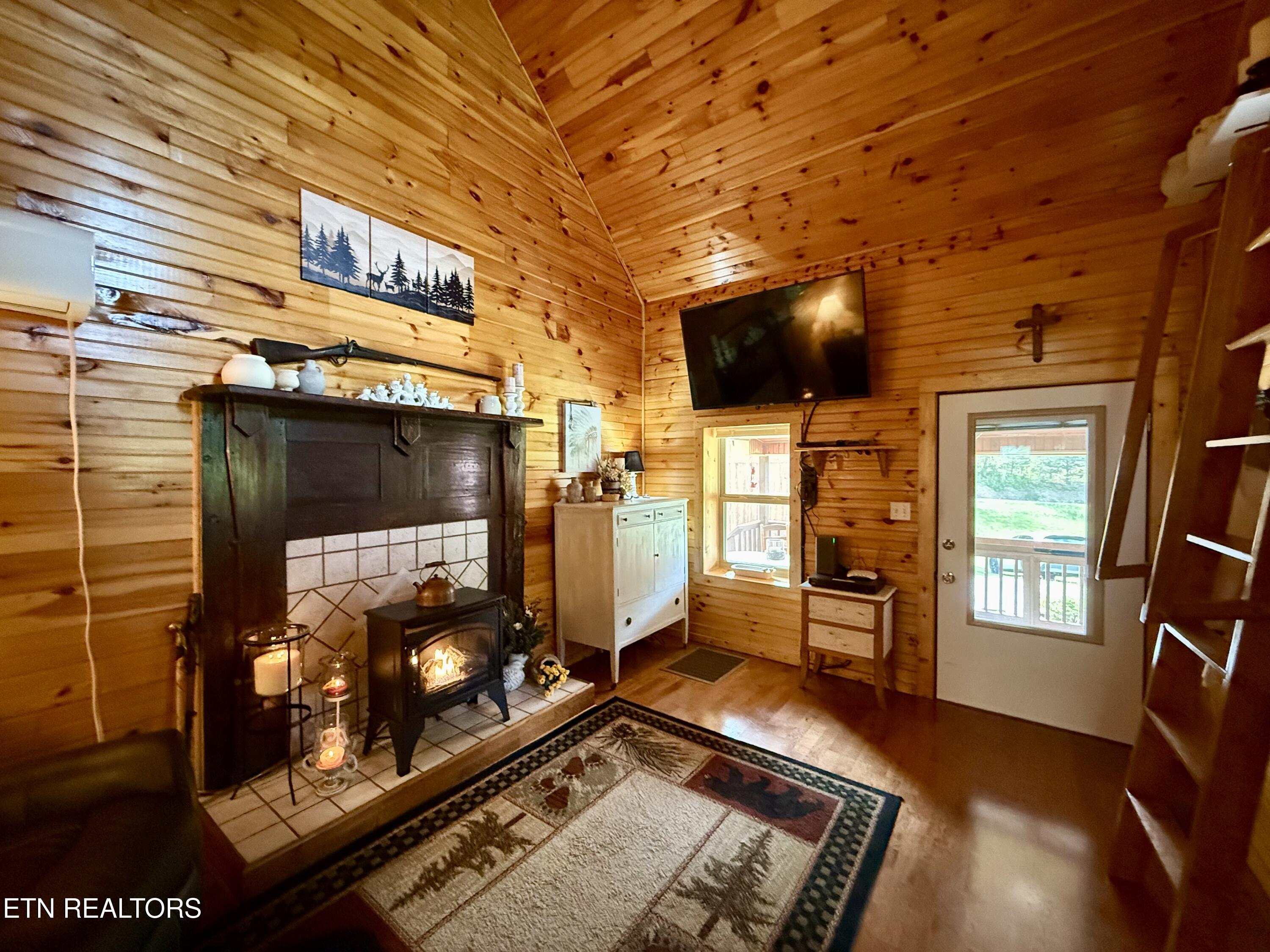 2231 State Highway 33 Tazewell TN 37879