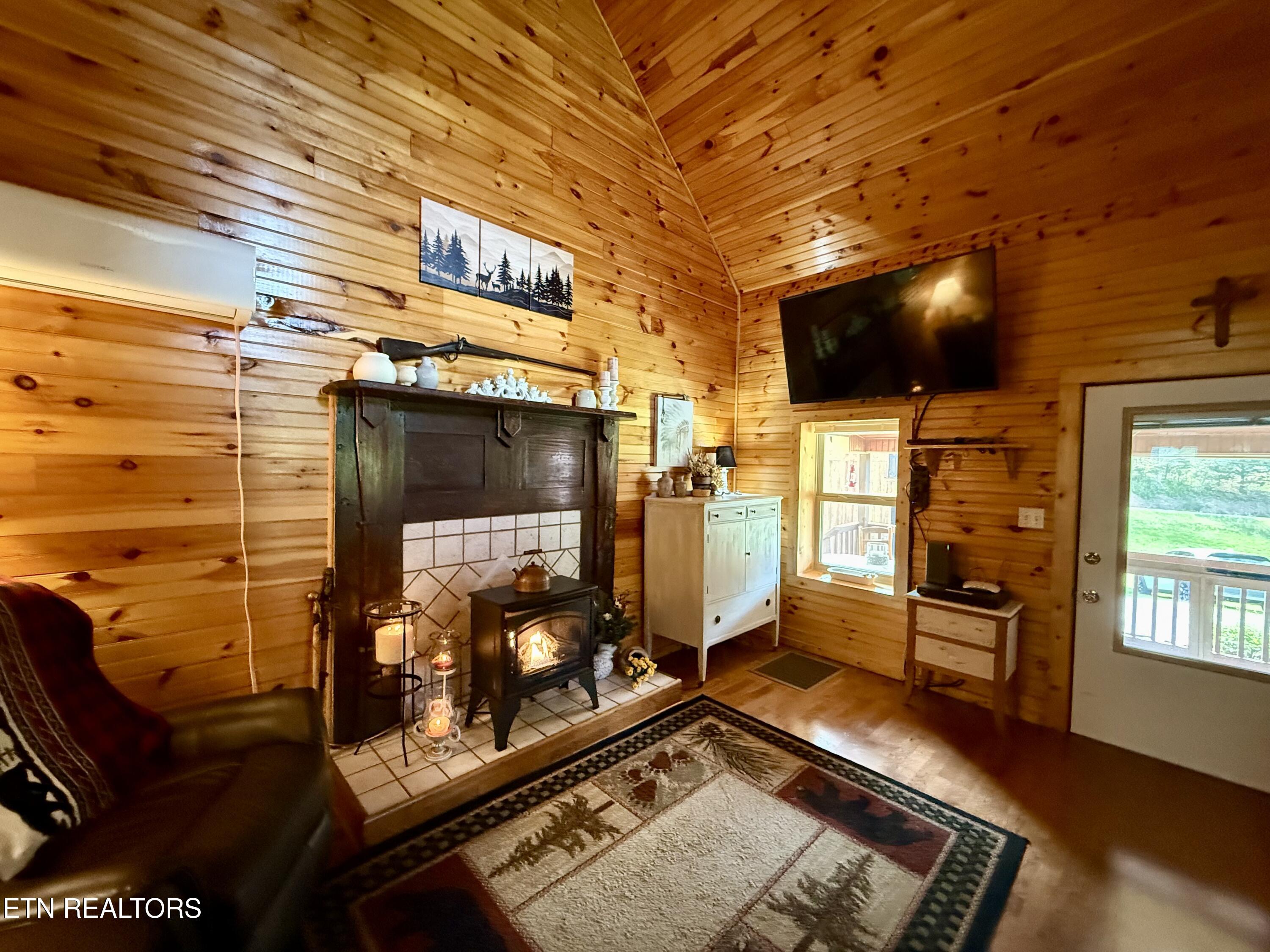 2231 State Highway 33 Tazewell TN 37879