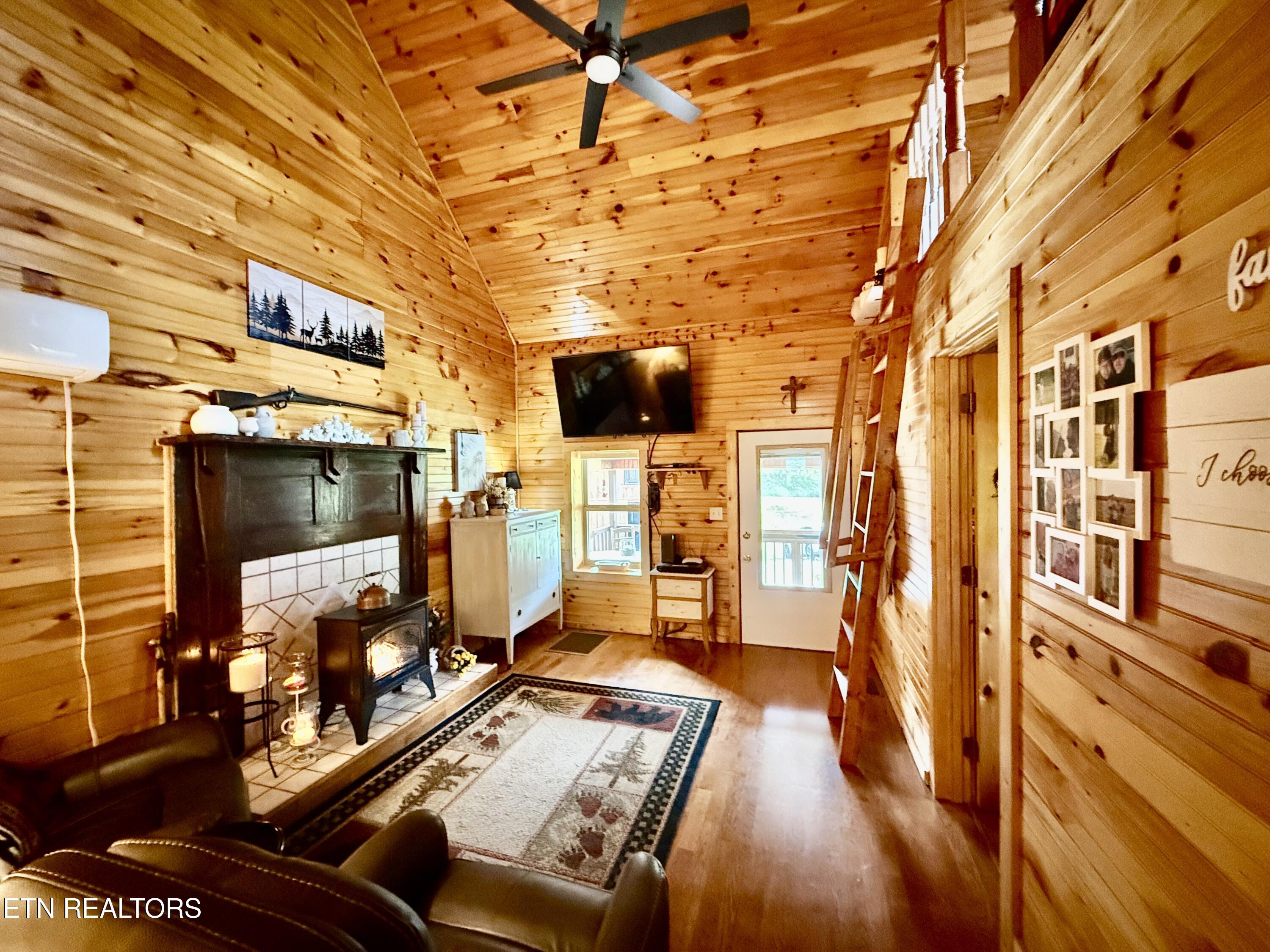 2231 State Highway 33 Tazewell TN 37879