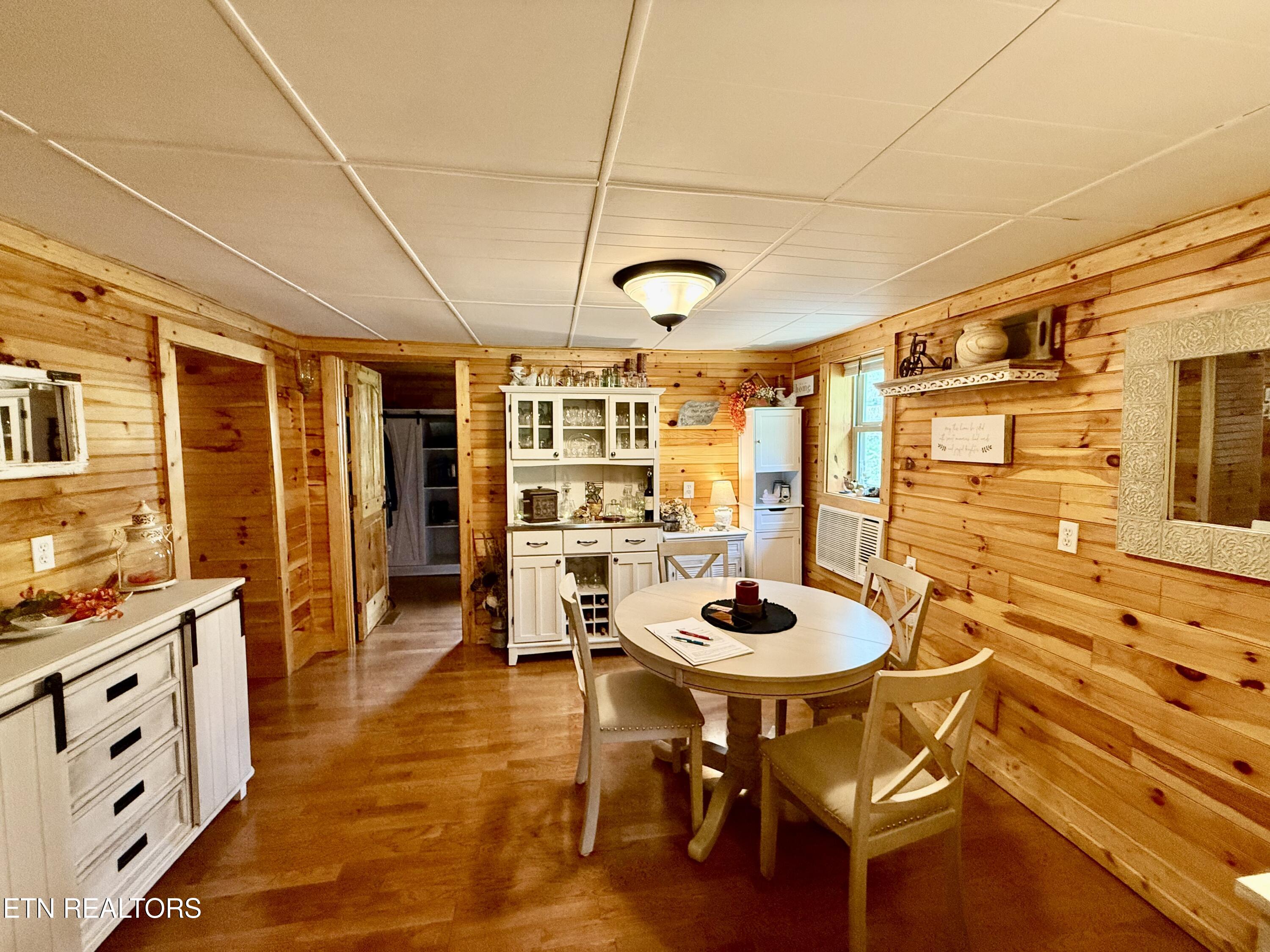 2231 State Highway 33 Tazewell TN 37879
