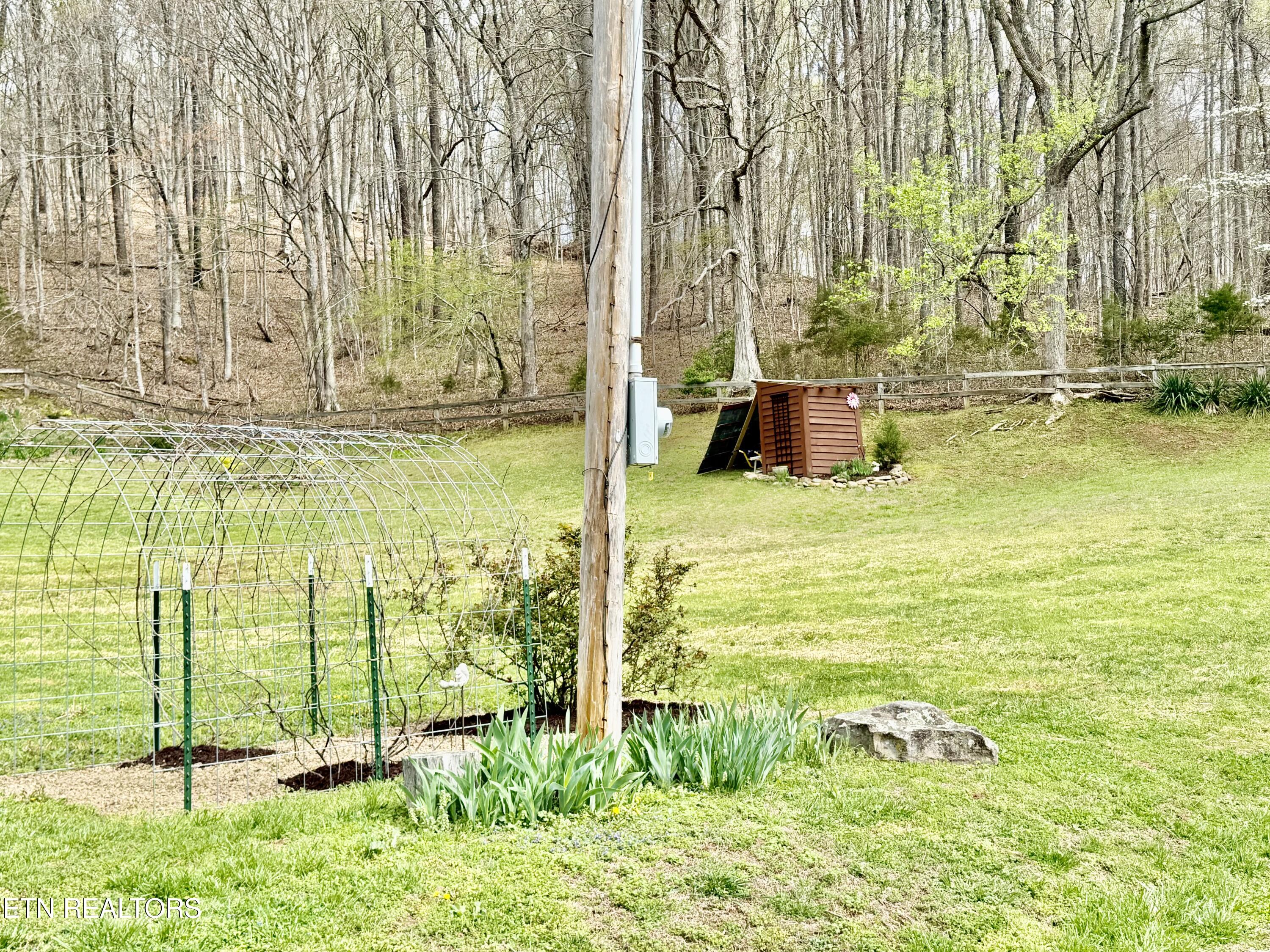 2231 State Highway 33 Tazewell TN 37879