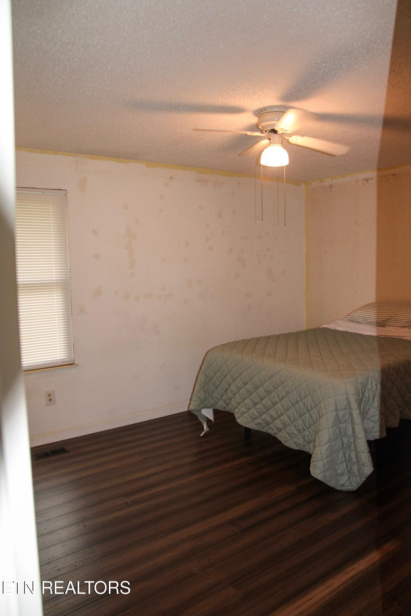 314 S Apache Road Clinton TN 37716
