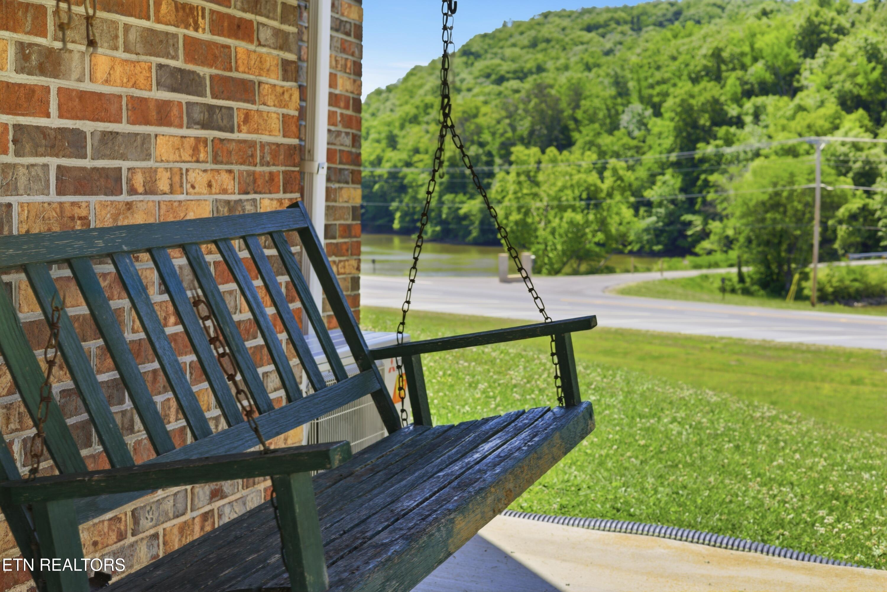 110 Hillcrest Drive Harriman TN 37748