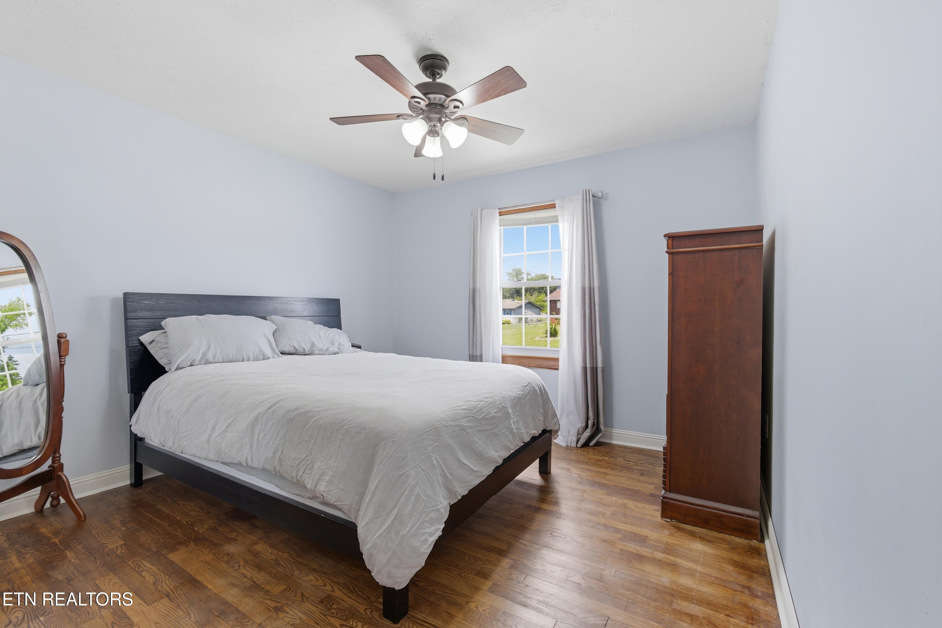 110 Hillcrest Drive Harriman TN 37748