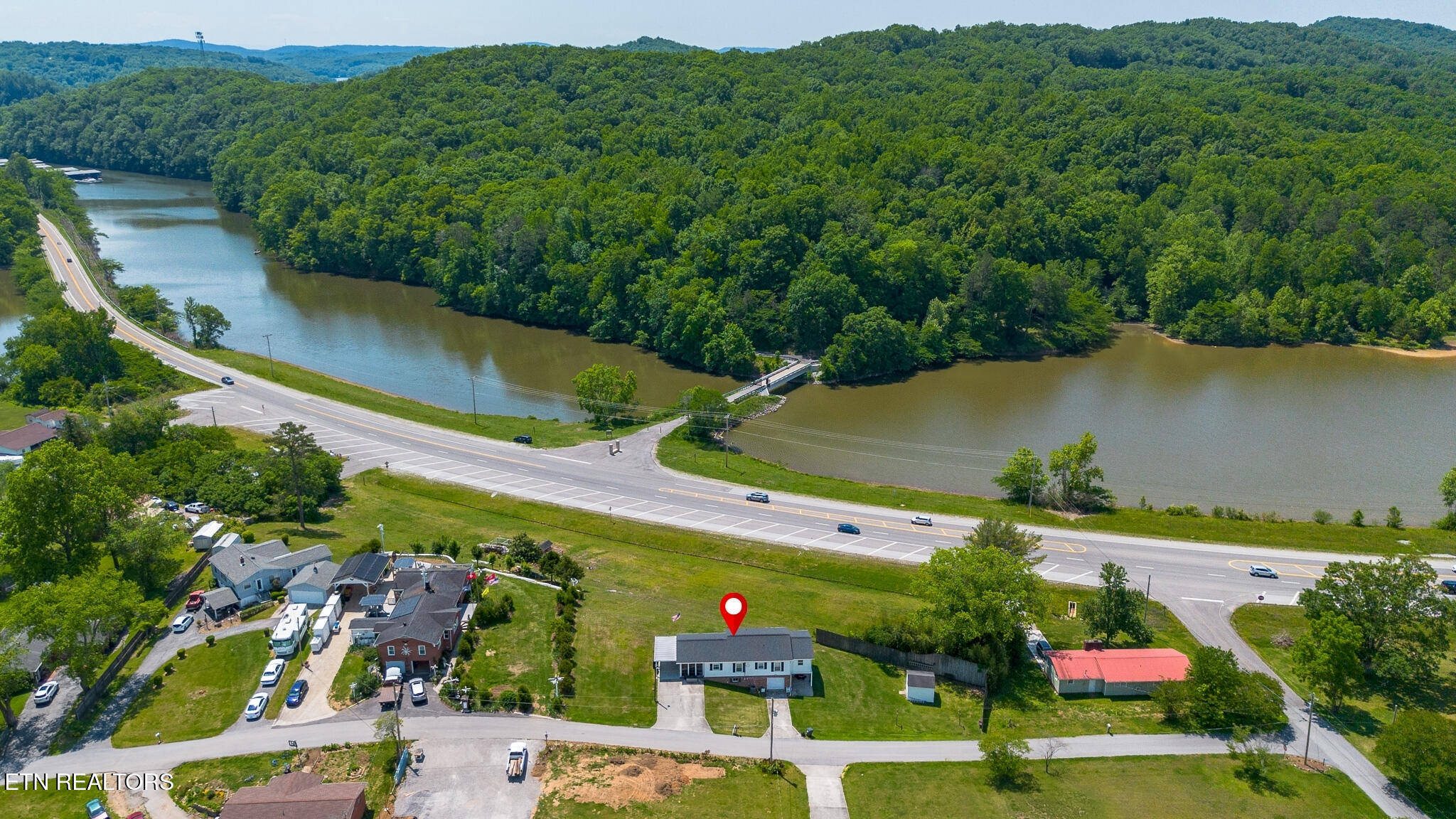 110 Hillcrest Drive Harriman TN 37748