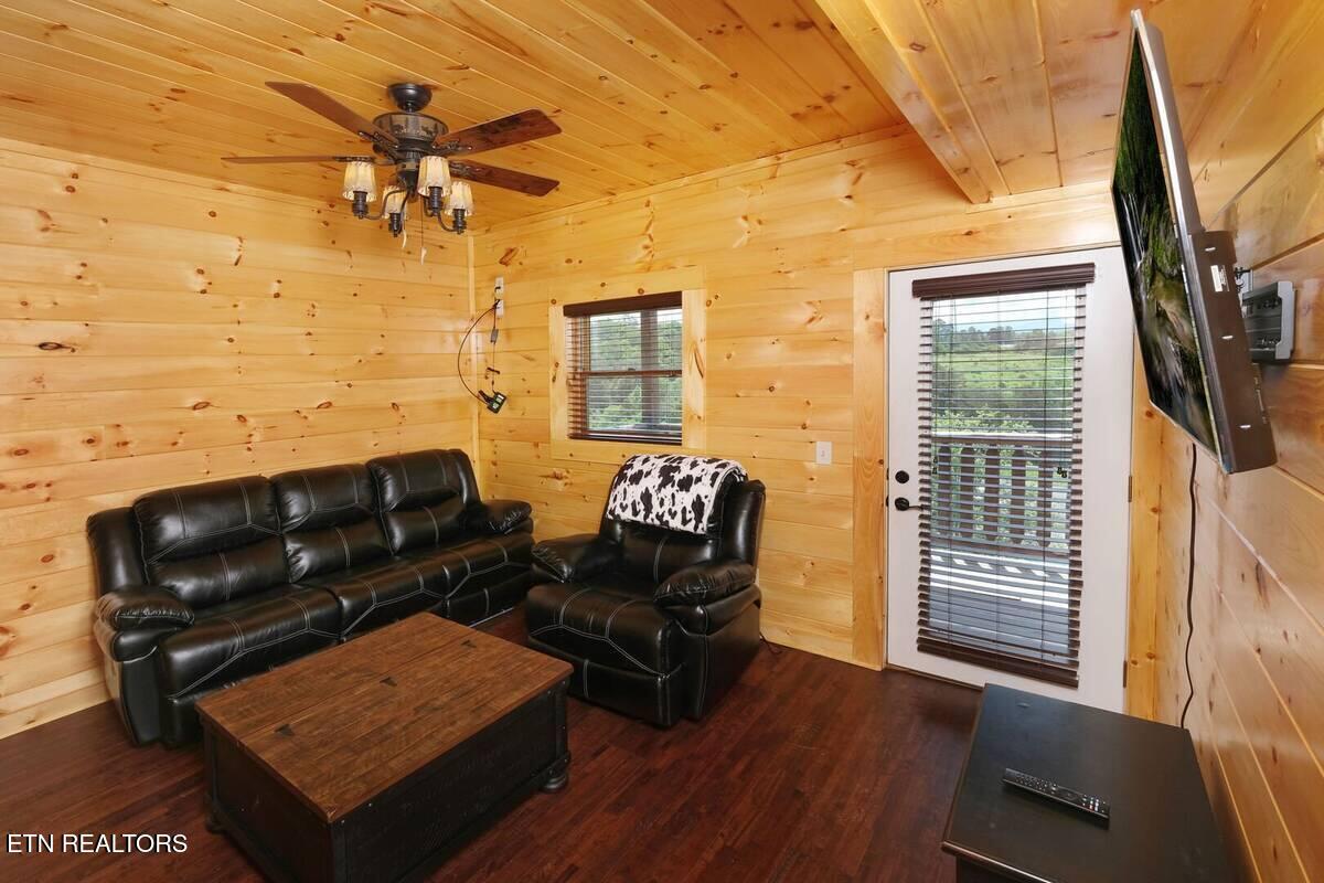 1571 Rainbow Ridge Way Sevierville TN 37862