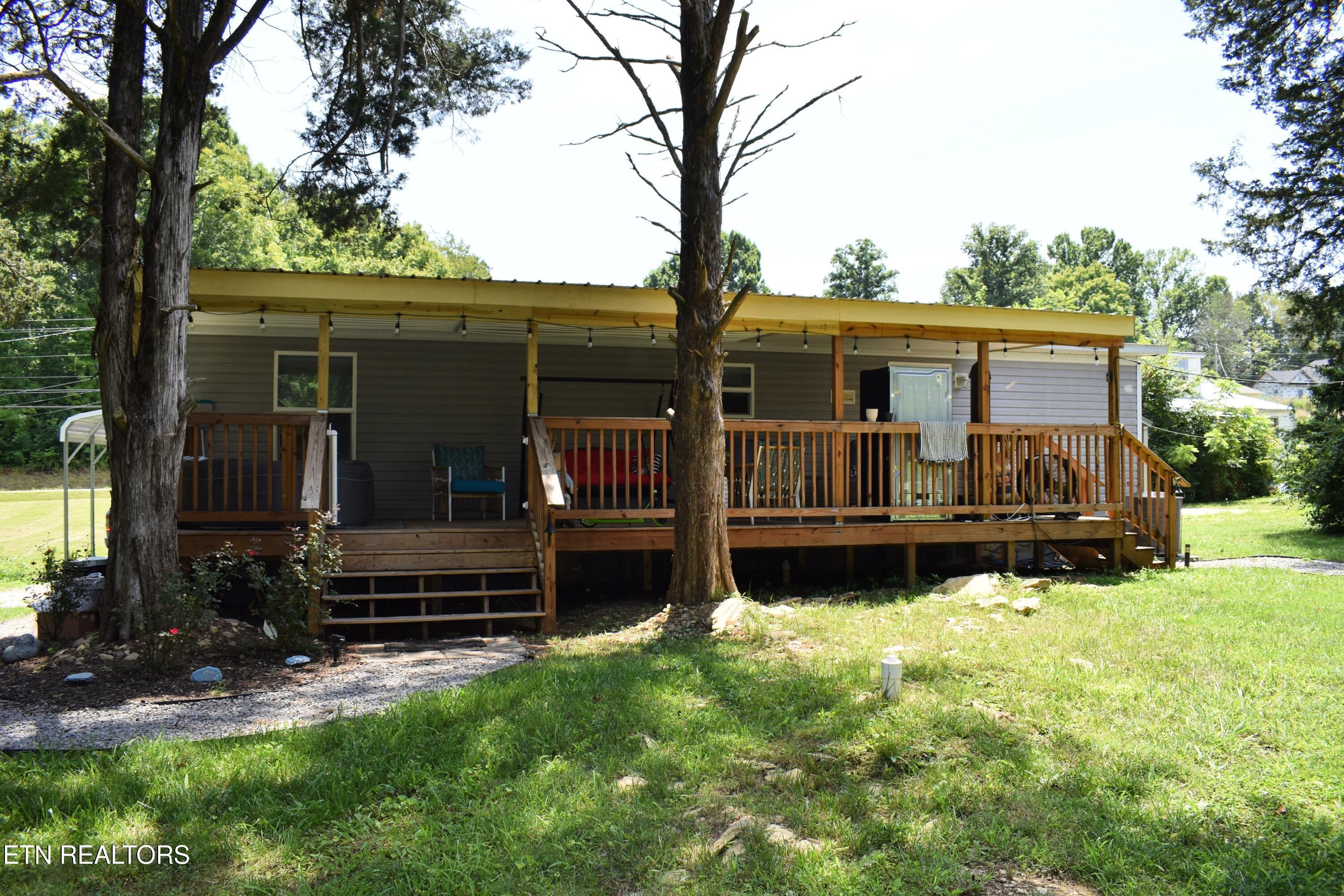 9321 E Emory Road Corryton TN 37721