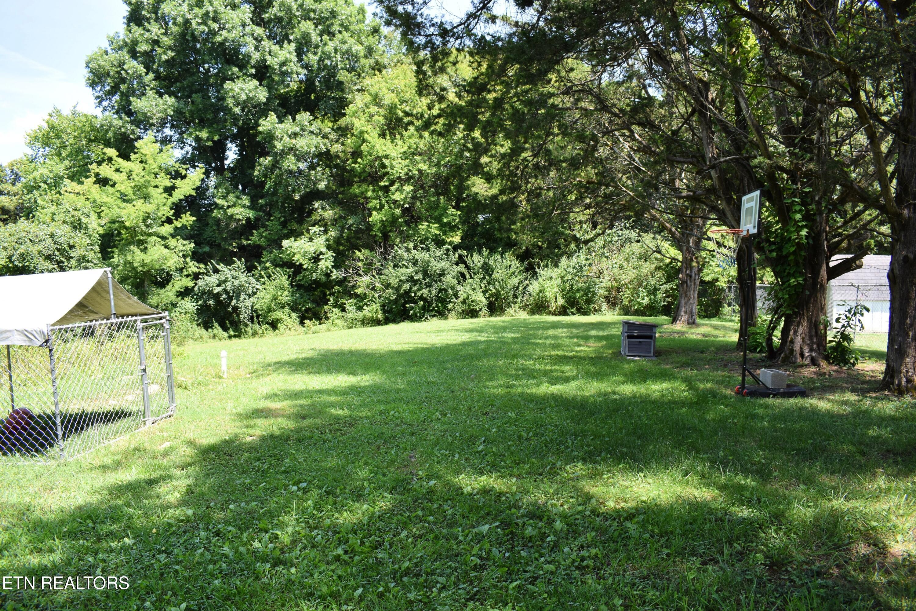 9321 E Emory Road Corryton TN 37721